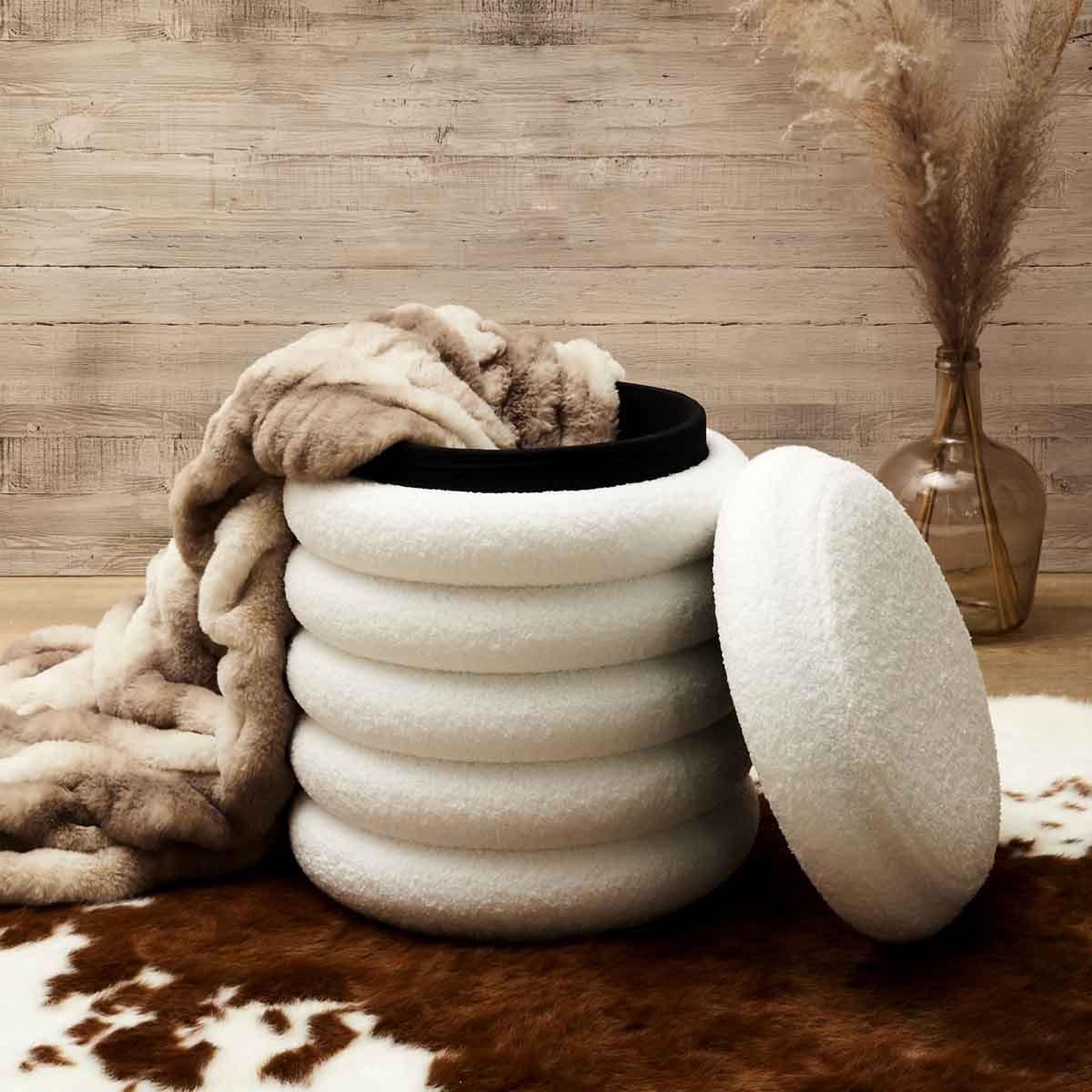 Voir la diapositive 6 : The Home Deco Factory Pouf & coffre de rangement  freya  43cm blanc