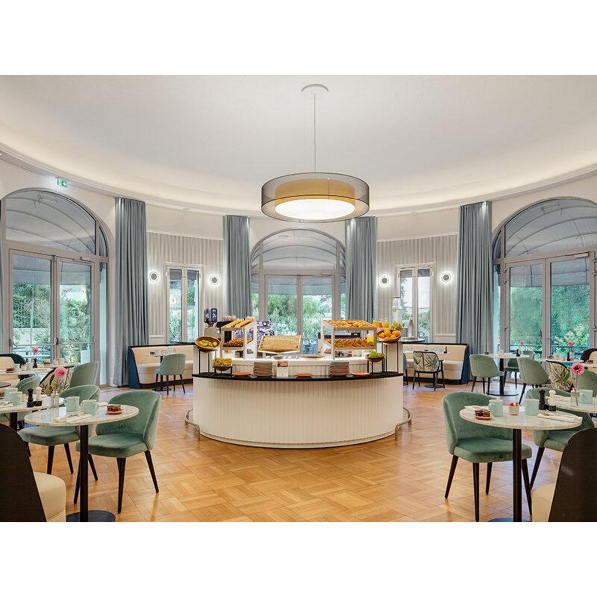 Smartbox 2 jours en hôtel 4* à Antibes en chambre supérieure avec balcon et vue sur la mer - Coffret Cadeau Séjour