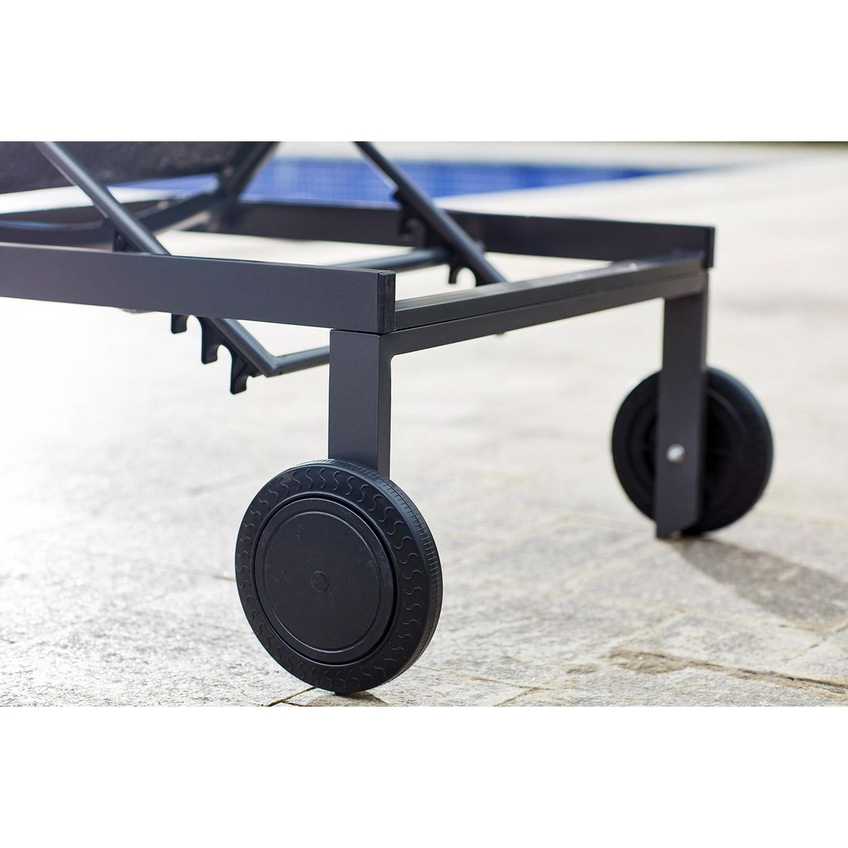 CONCEPT USINE Lot de 2 transats inclinables avec roulettes en aluminium noir CUBA