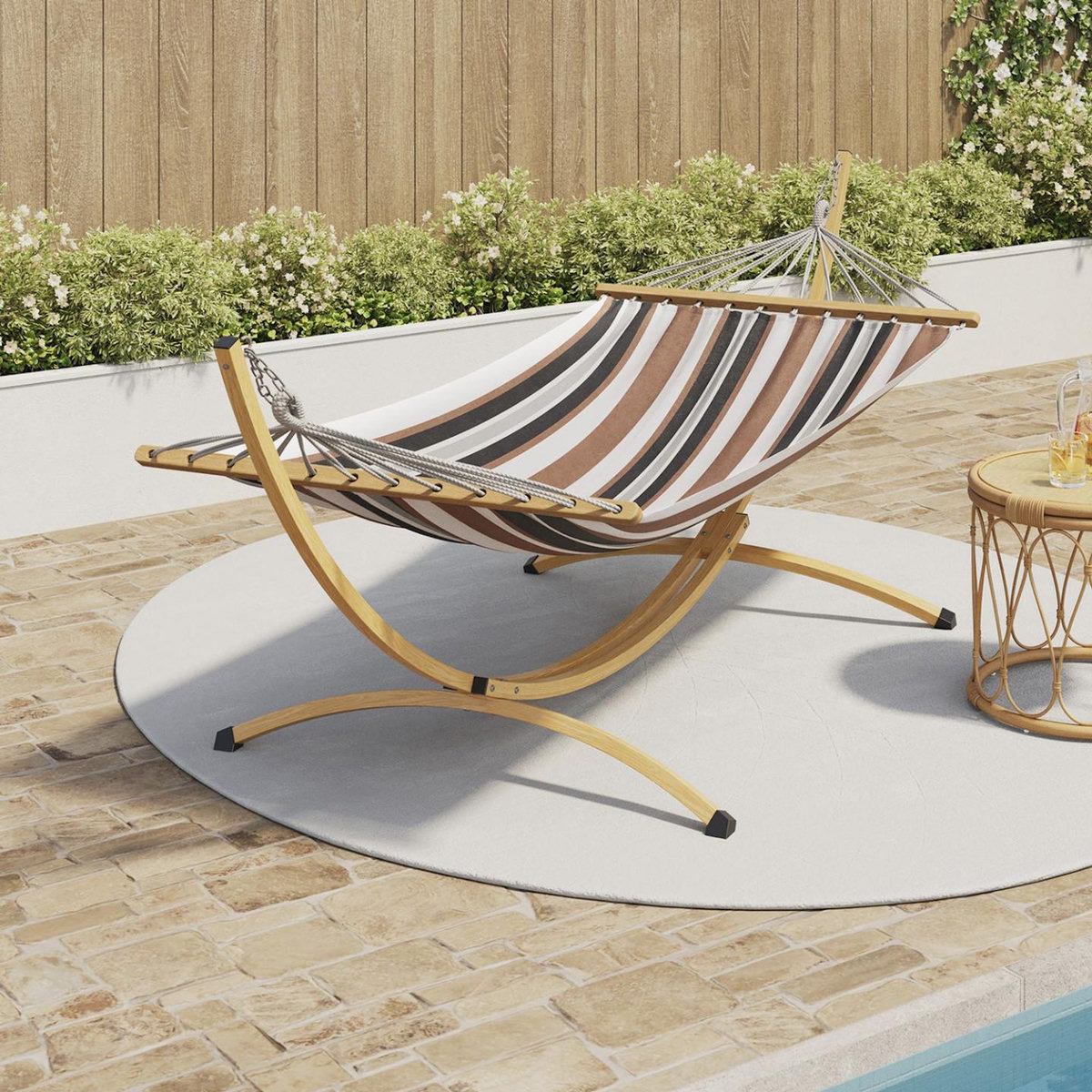 ID MARKET Hamac XL avec support métal effet bois et toile rayée noire, blanche et chocolat