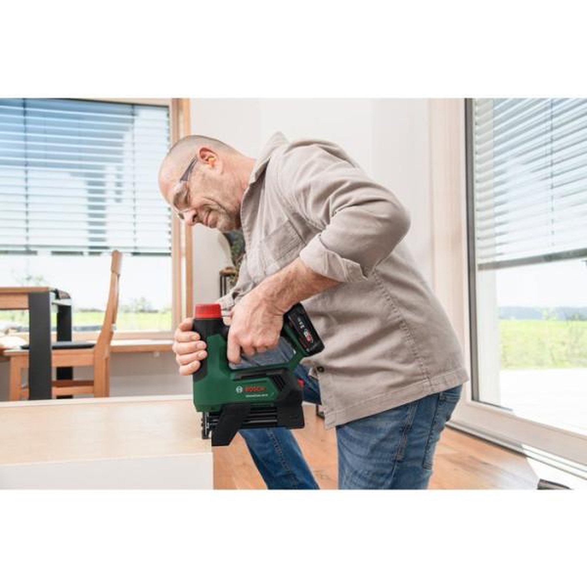 Voir la diapositive 3 : BOSCH Agrafeuse/cloueur sans fil 2 en 1 bosch - advancedtacker 18v-25 - 18v - 30 cps/min - sans batterie ni chargeur
