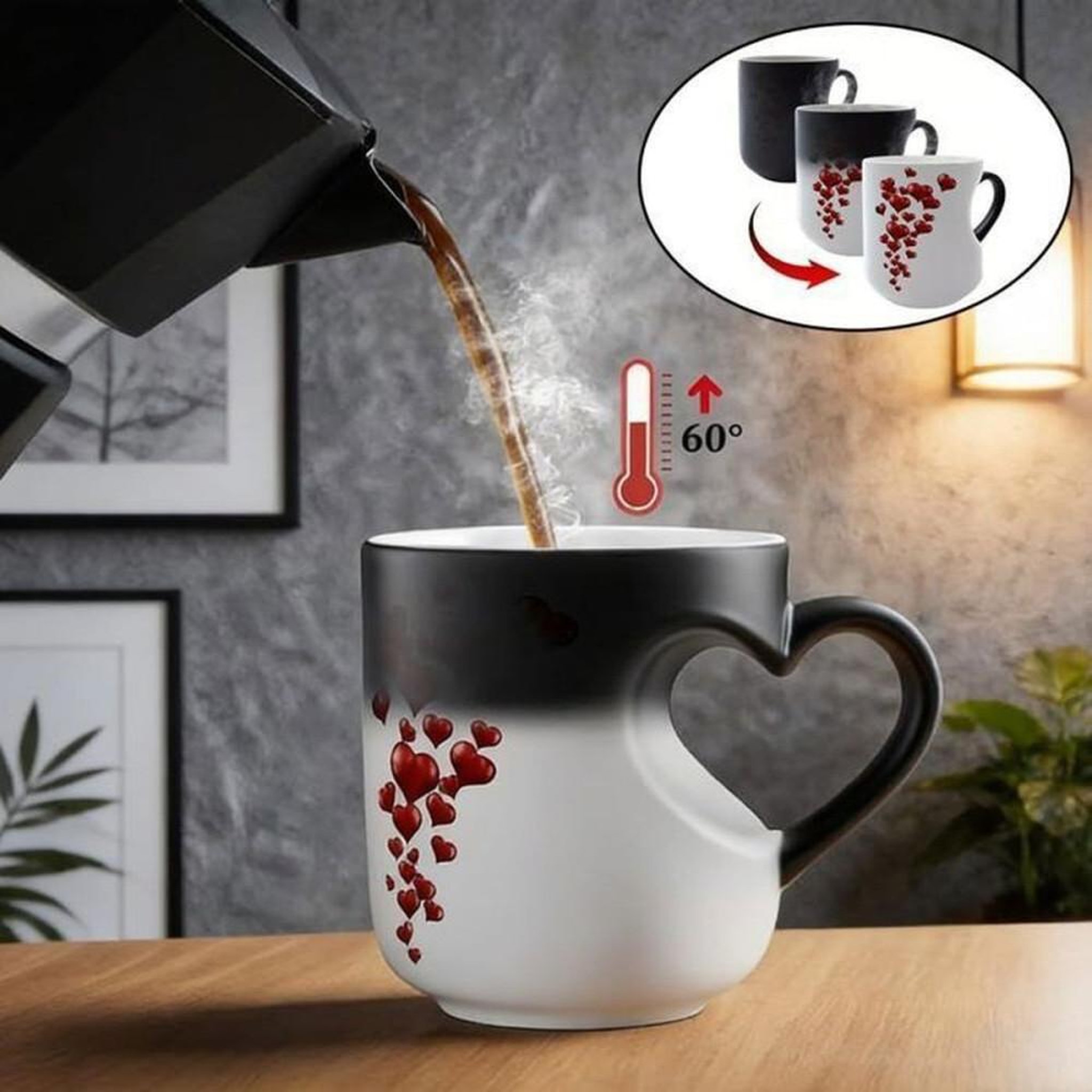 Voir la diapositive 2 : Tasse en céramique thermochromique 325 ml cœurs rouges : noire à froid, blanche à chaud