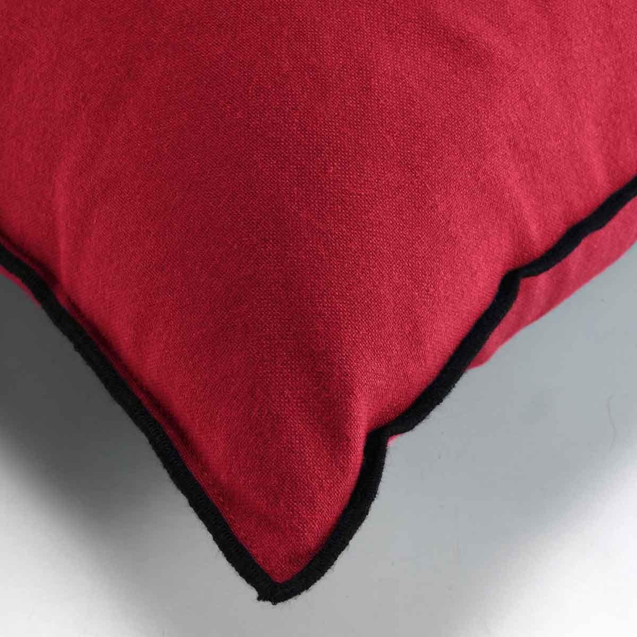 Voir la diapositive 3 : Douceur d'Intérieur Coussin déco  mistraline  50x50cm bordeaux