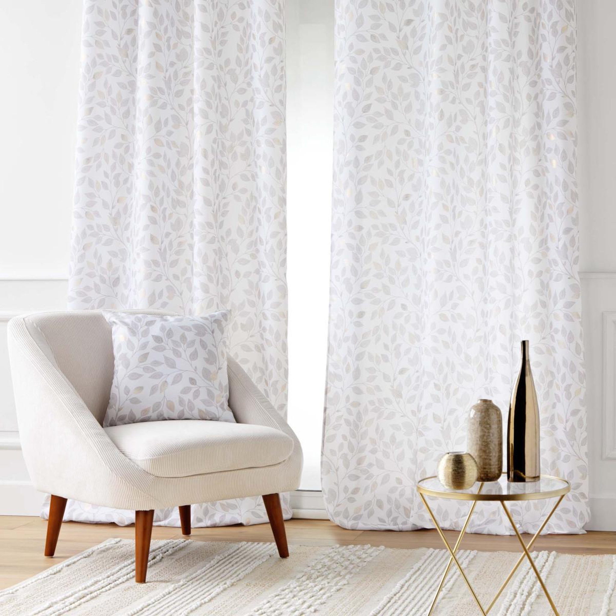 Voir la diapositive 4 : Douceur d'Intérieur Coussin déco imprimé  duchesse  45x45cm blanc