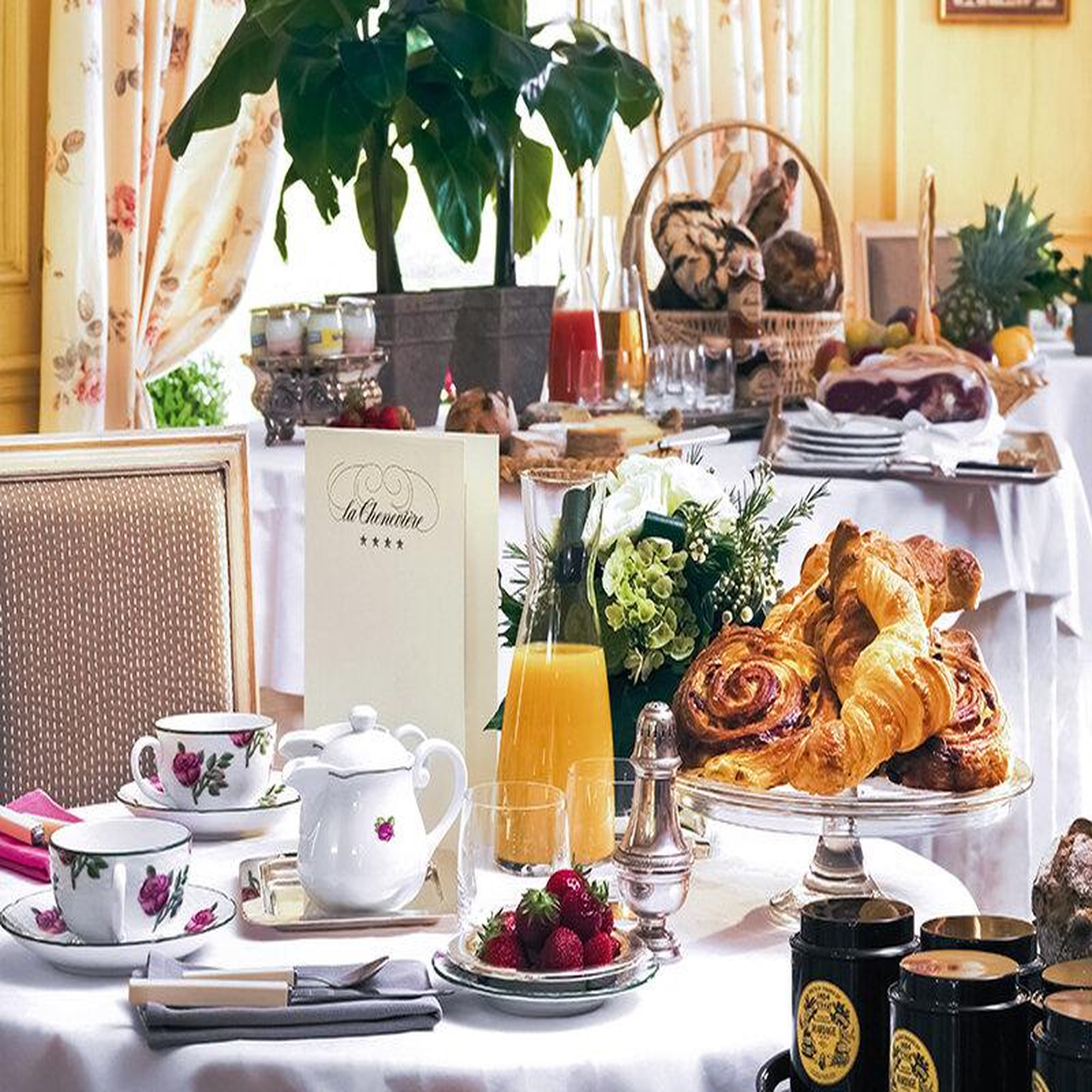 Voir la diapositive 4 : Smartbox Séjour de luxe de 2 jours dans un château 5* près de Bayeux - Coffret Cadeau Séjour