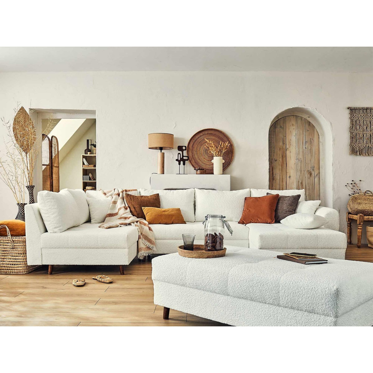 LISA DESIGN Rune - canapé panoramique d'angle gauche - 7 places - avec pouf d'appoint - en tissu bouclette