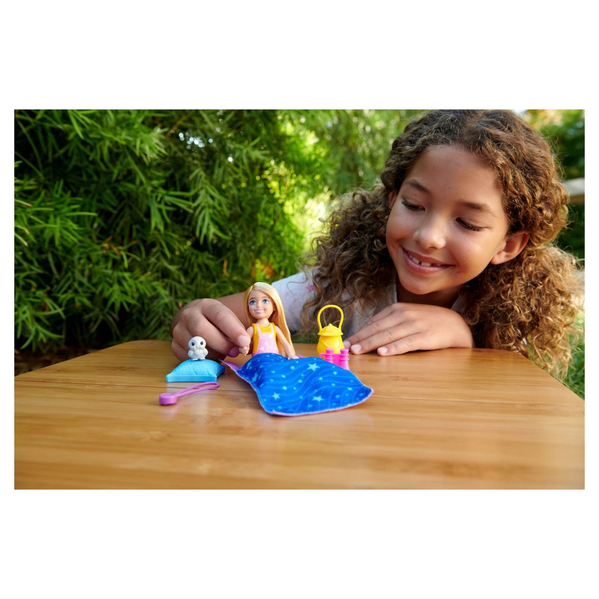 BARBIE Poupée Barbie Chelsea camping 