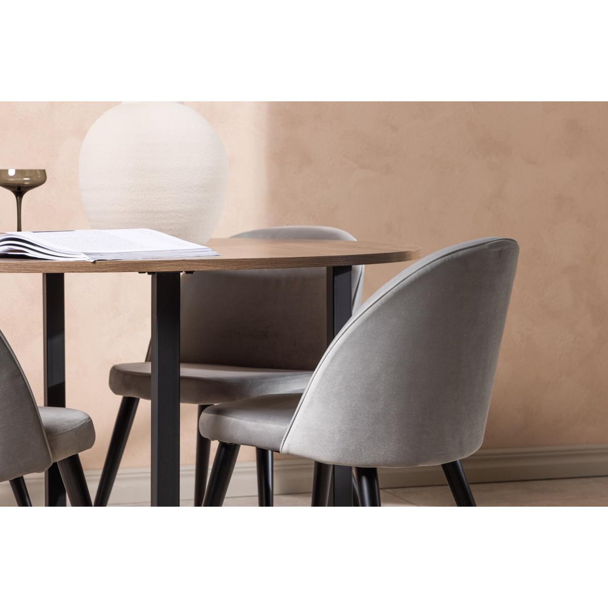 Voir la diapositive 4 : Paris Prix Ensemble table à manger & 4 chaises  durango & velvet  120cm noyer & gris