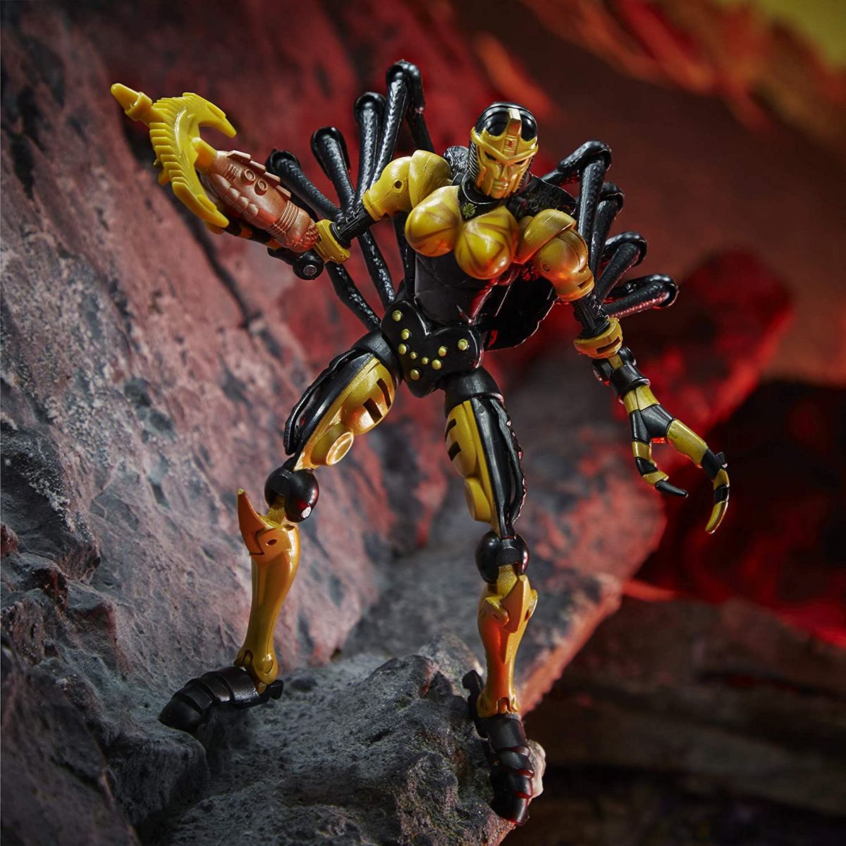 HASBRO Transformers Générations Kingdom War for Cybertron - Blackarachnia