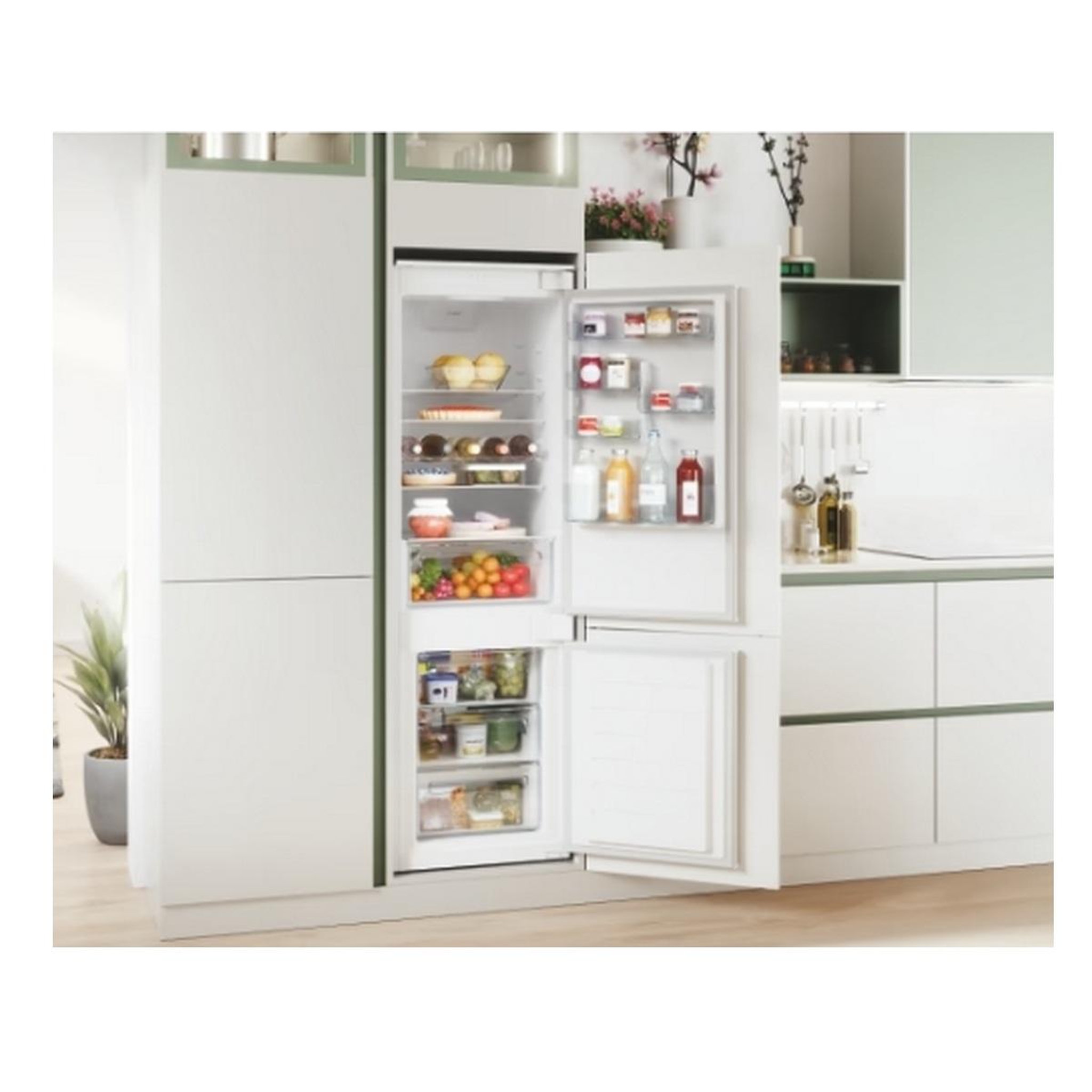 Voir la diapositive 6 : Candy Réfrigérateur combiné encastrable à glissières 268l - cnbql3518ev