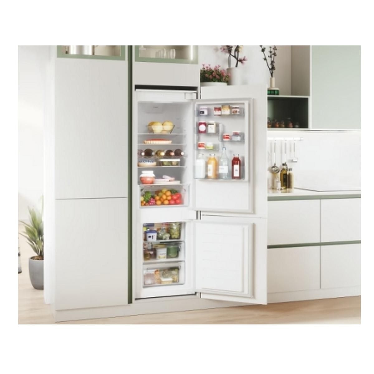 Candy Réfrigérateur combiné encastrable à glissières 268l - CNBQL3518EV