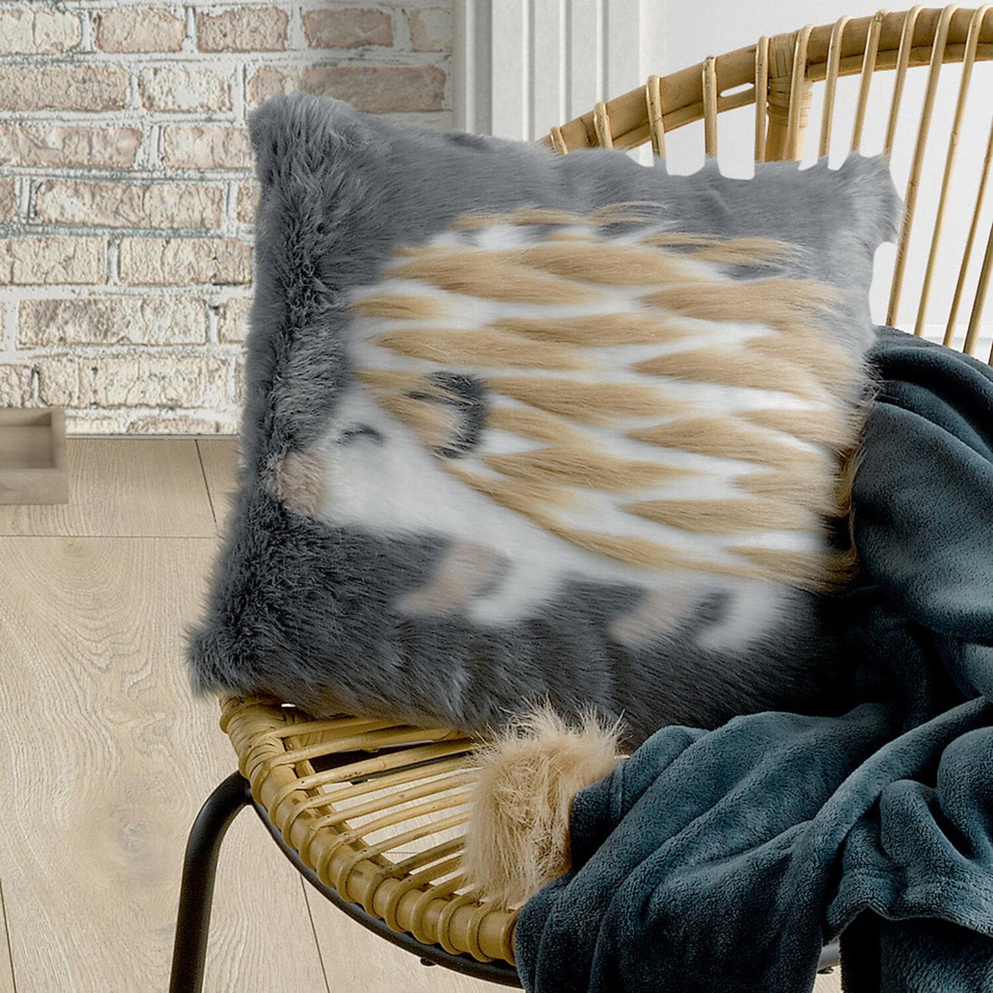 Voir la diapositive 2 : Les Ateliers du Linge Coussin 100% acrylique et polyester brushy