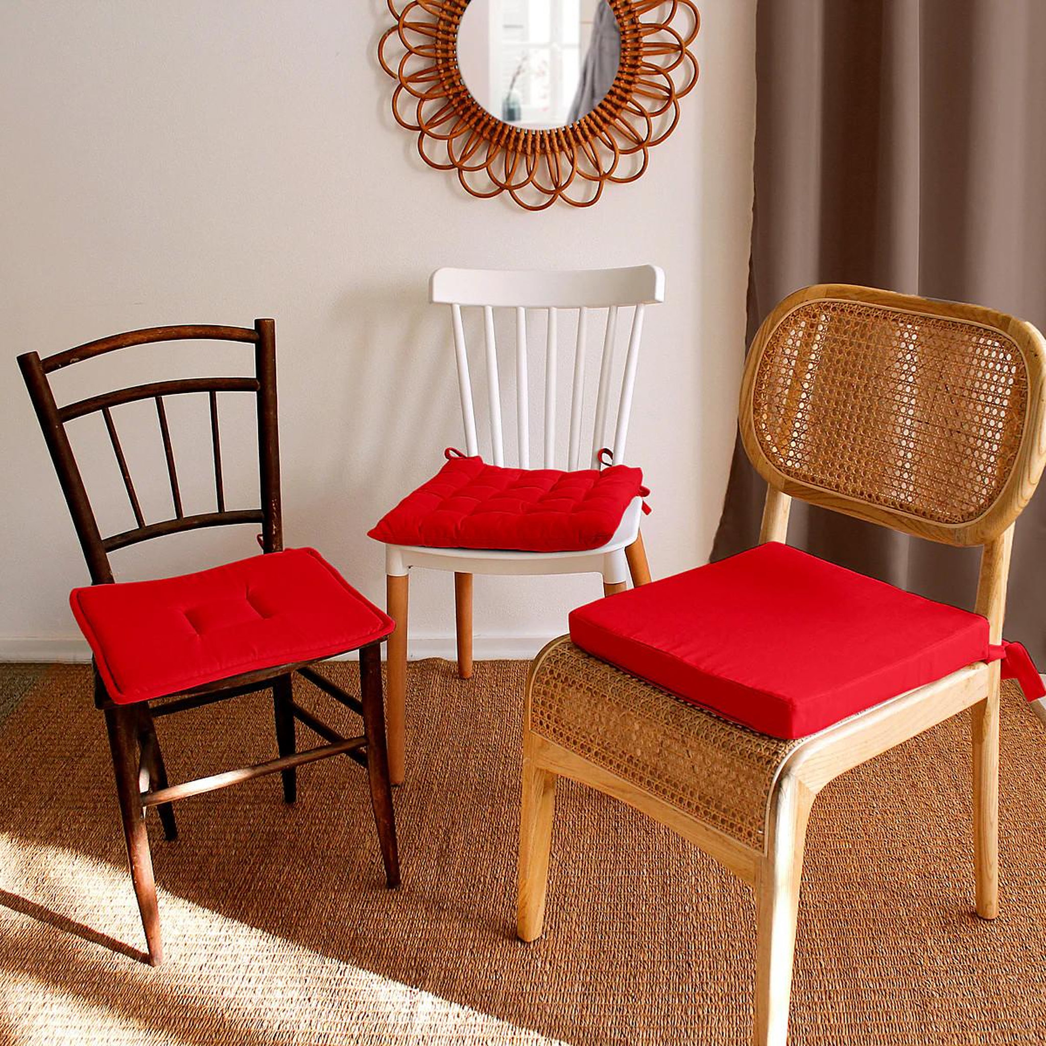 Voir la diapositive 2 : ENJOY HOME Galette de chaise piquée uni  panama  38x38cm rouge