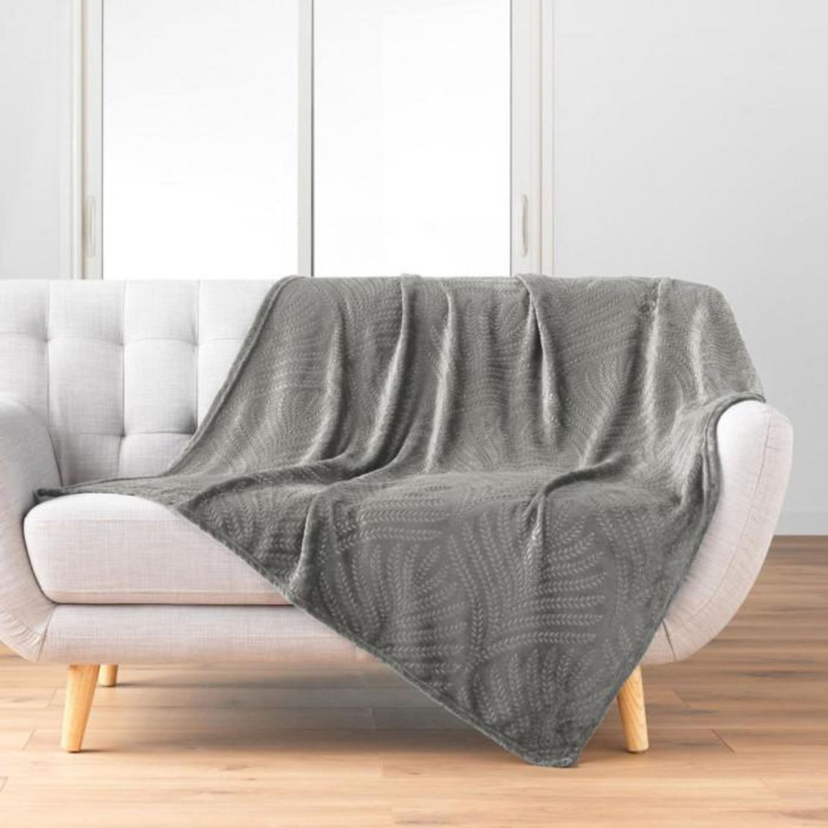 Paris Prix Plaid Uni en Flanelle  Nelia  125x150cm Gris