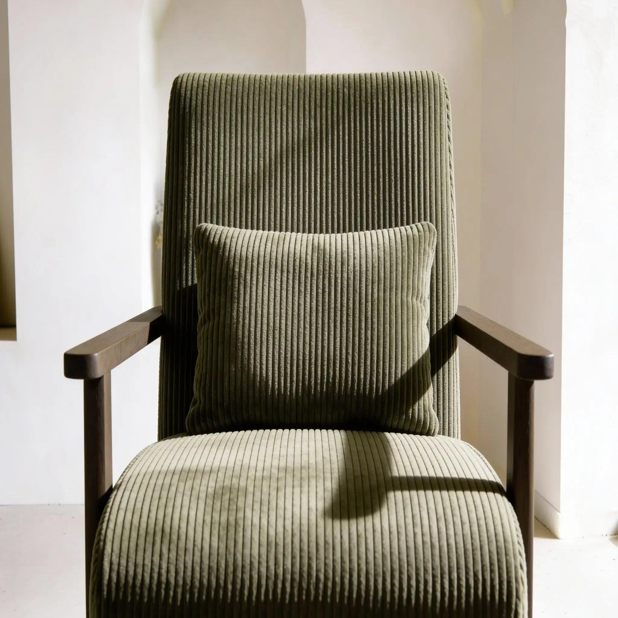 Voir la diapositive 4 : CASANOVA PARIS Kyo - fauteuil pieds en bois