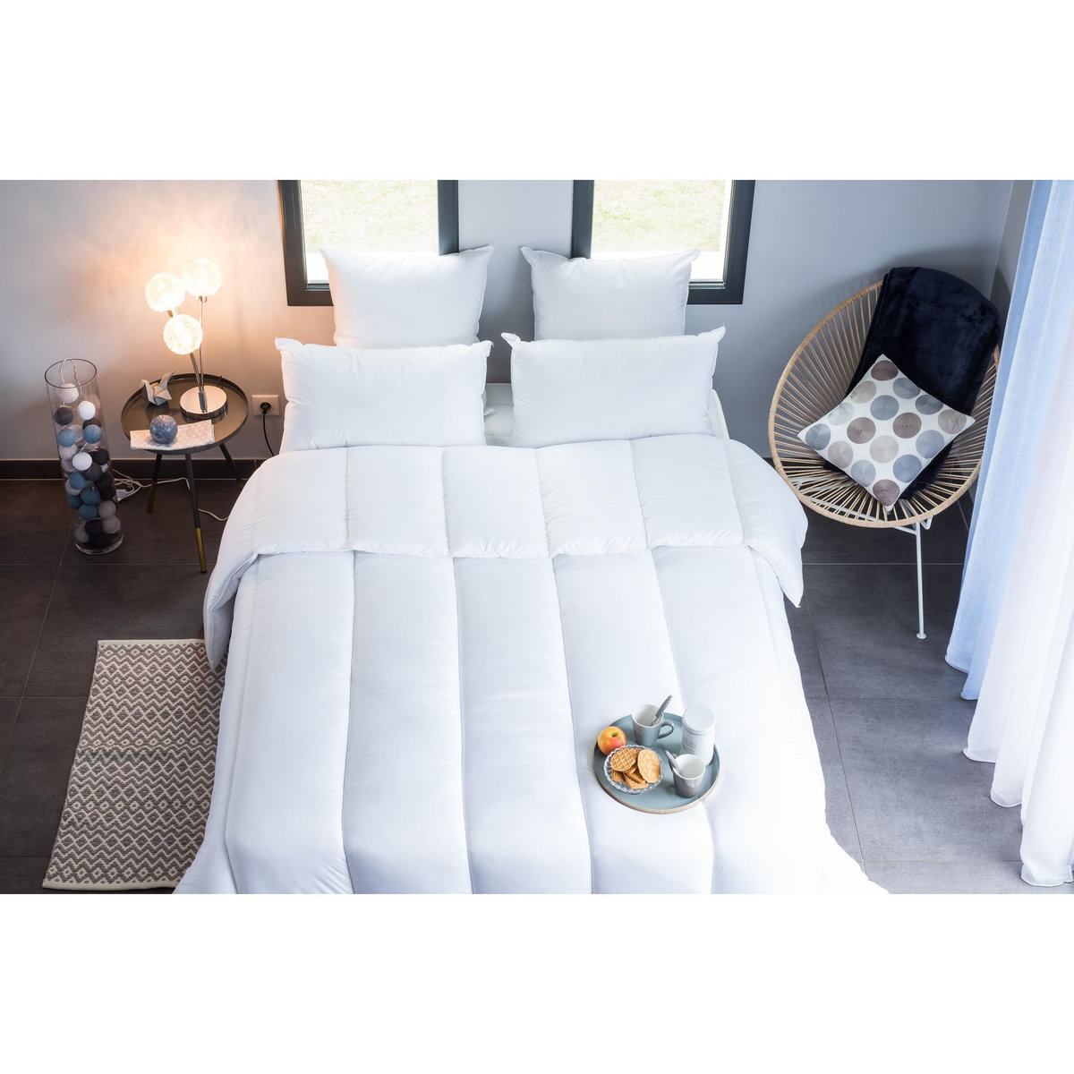 BLANREVE Couette tempérée anti acariens toucher ultra doux 300g/m²