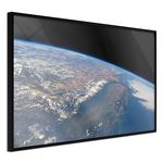 Paris Prix Affiche Murale Encadrée  Curve of the Earth. Coloris disponibles : Jaune, Noir