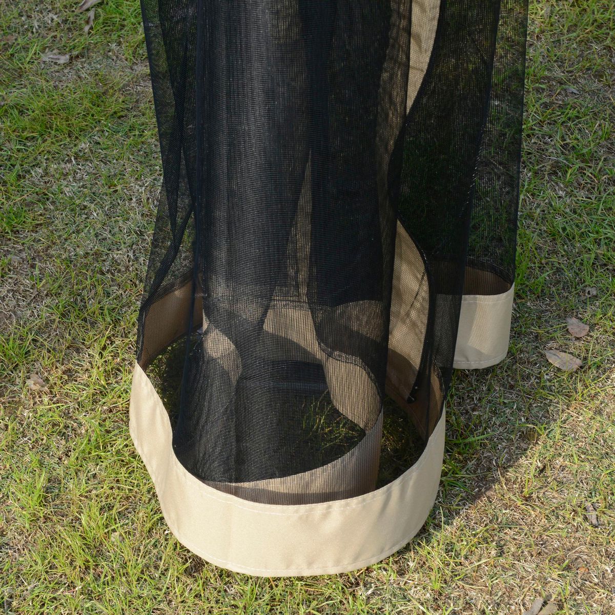 OUTSUNNY Pavillon de jardin tonnelle toit rigide polycarbonate dim. 2,94L x 2,94l x 2,67H m 4 parois latérales anti-UV moustiquaires structure aluminium beige