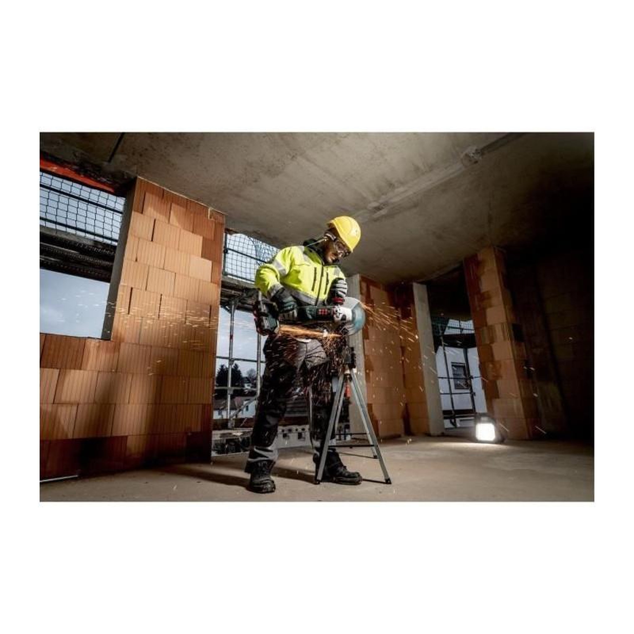 Voir la diapositive 3 : METABO Meuleuse d'angle sans fil - METABO - WPB 36-18 LTX BL 24-230 Quick - 18 V - Découpe béton - 77 mm