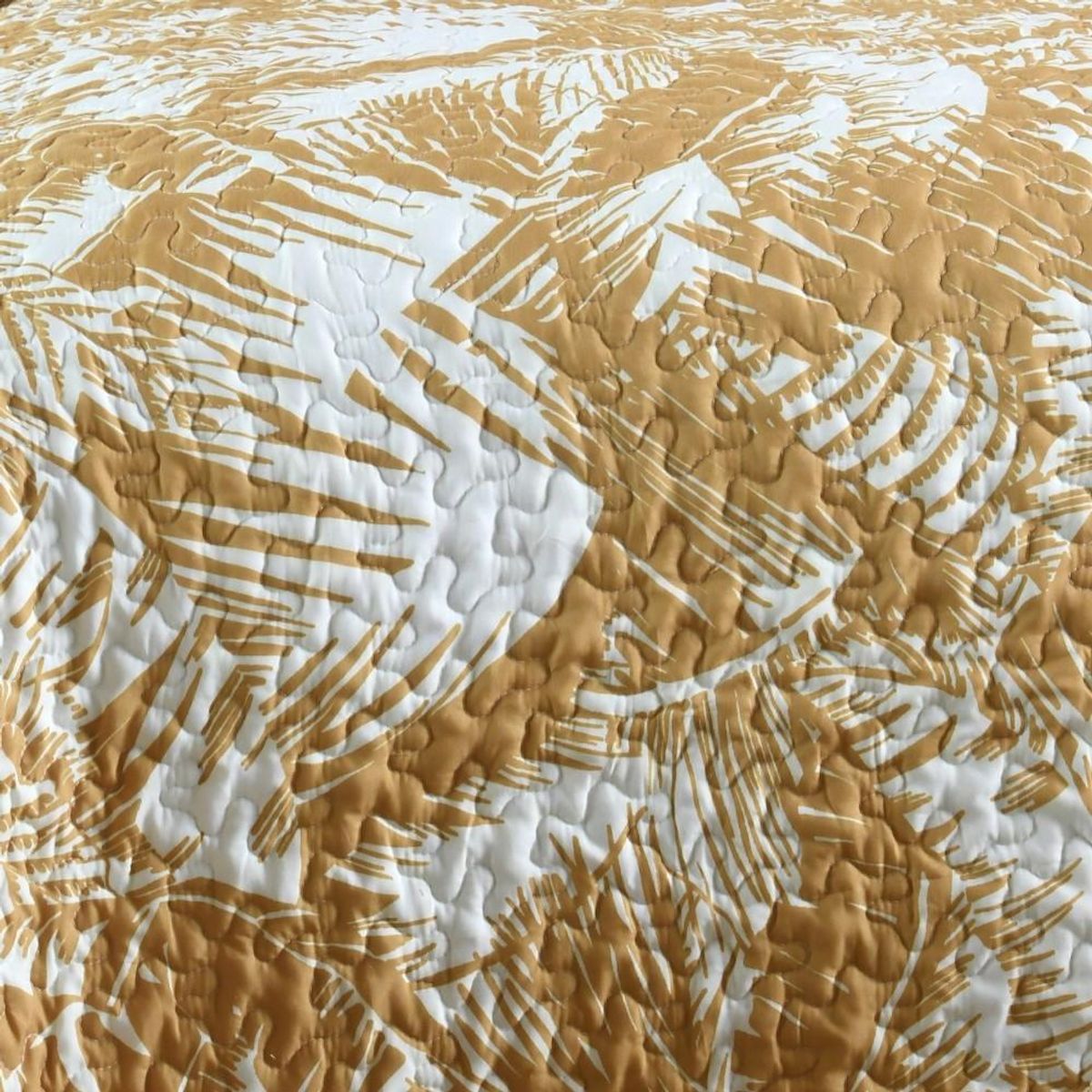 Lovely Casa Couvre lit boutis 240x220 avec 2 taies d'oreiller jaune moutarde