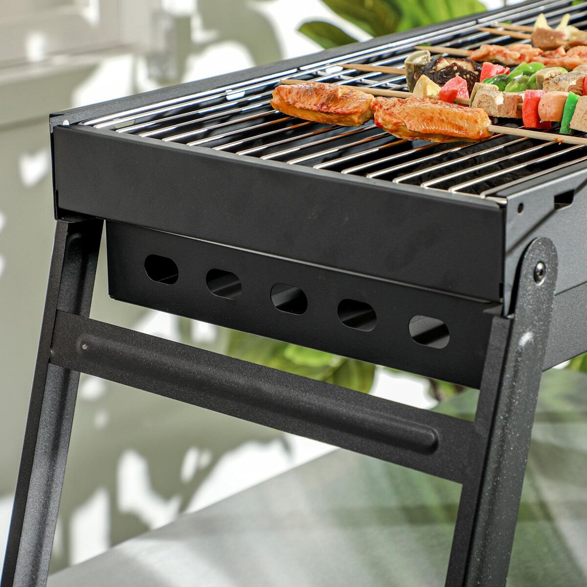 OUTSUNNY Barbecue à charbon de bois pliable portable dim. 74L x 30l x 37H cm avec grille acier noir