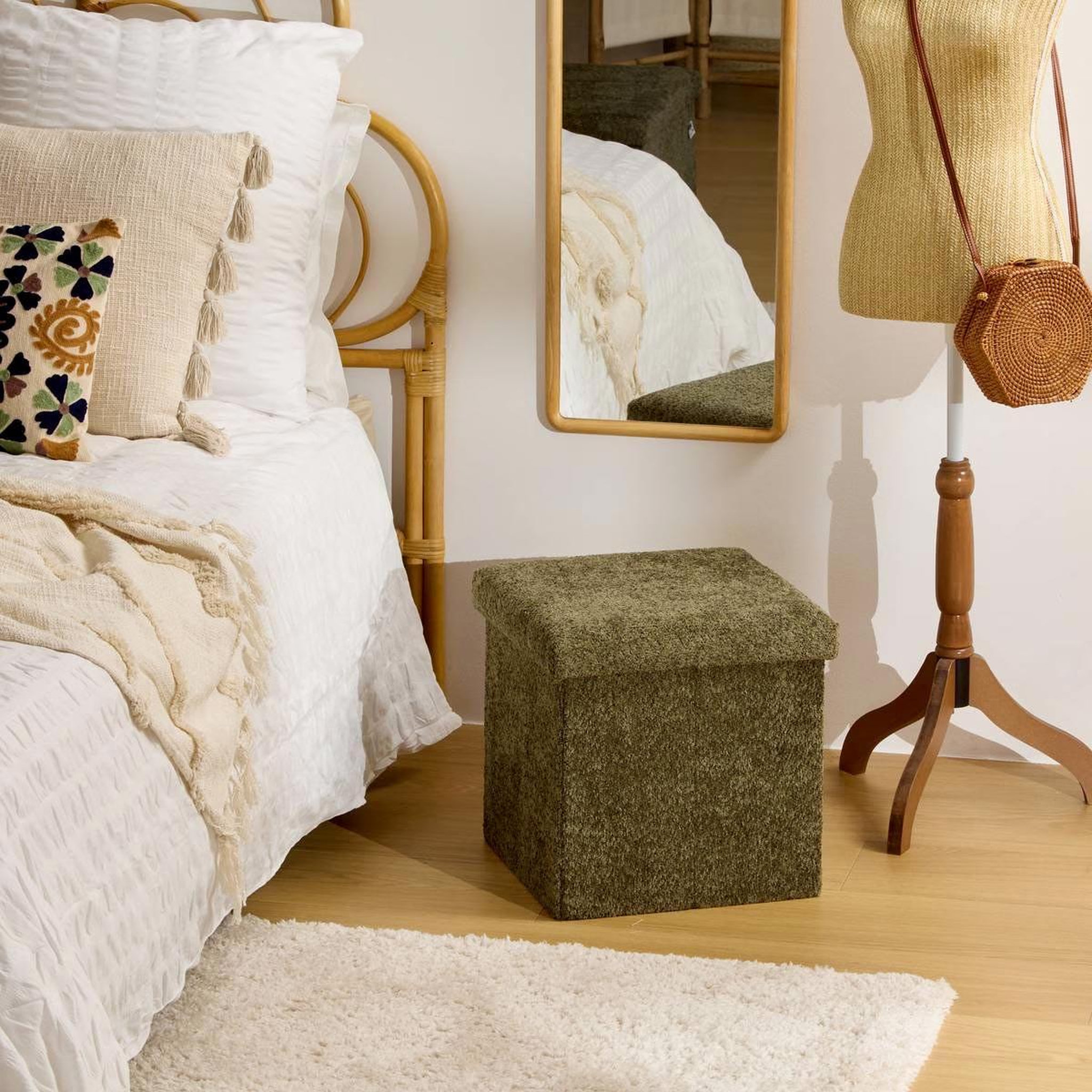 Voir la diapositive 3 : ATMOSPHERA Pouf coffre pliable  soana  38cm kaki
