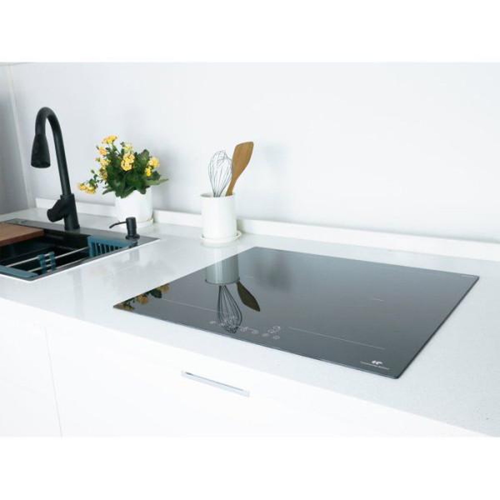 Voir la diapositive 2 : CONTINENTAL EDISON Table de cuisson induction CONTINENTAL EDISON - CETI4ZFLEX4- 4 zones - 2 zones flex 7360W - slider - 4 boosters - noir