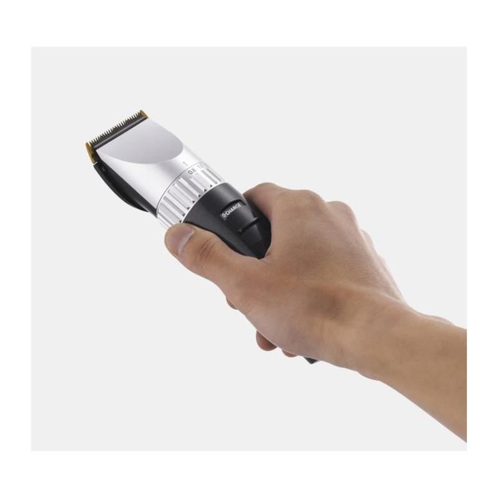 Voir la diapositive 4 : PANASONIC PANASONIC ER1512 - Tondeuse cheveux X-Taper Blade - Tondeuse coupe professionnelle - Autonomie jusqua 70 minutes - Moteur rotati