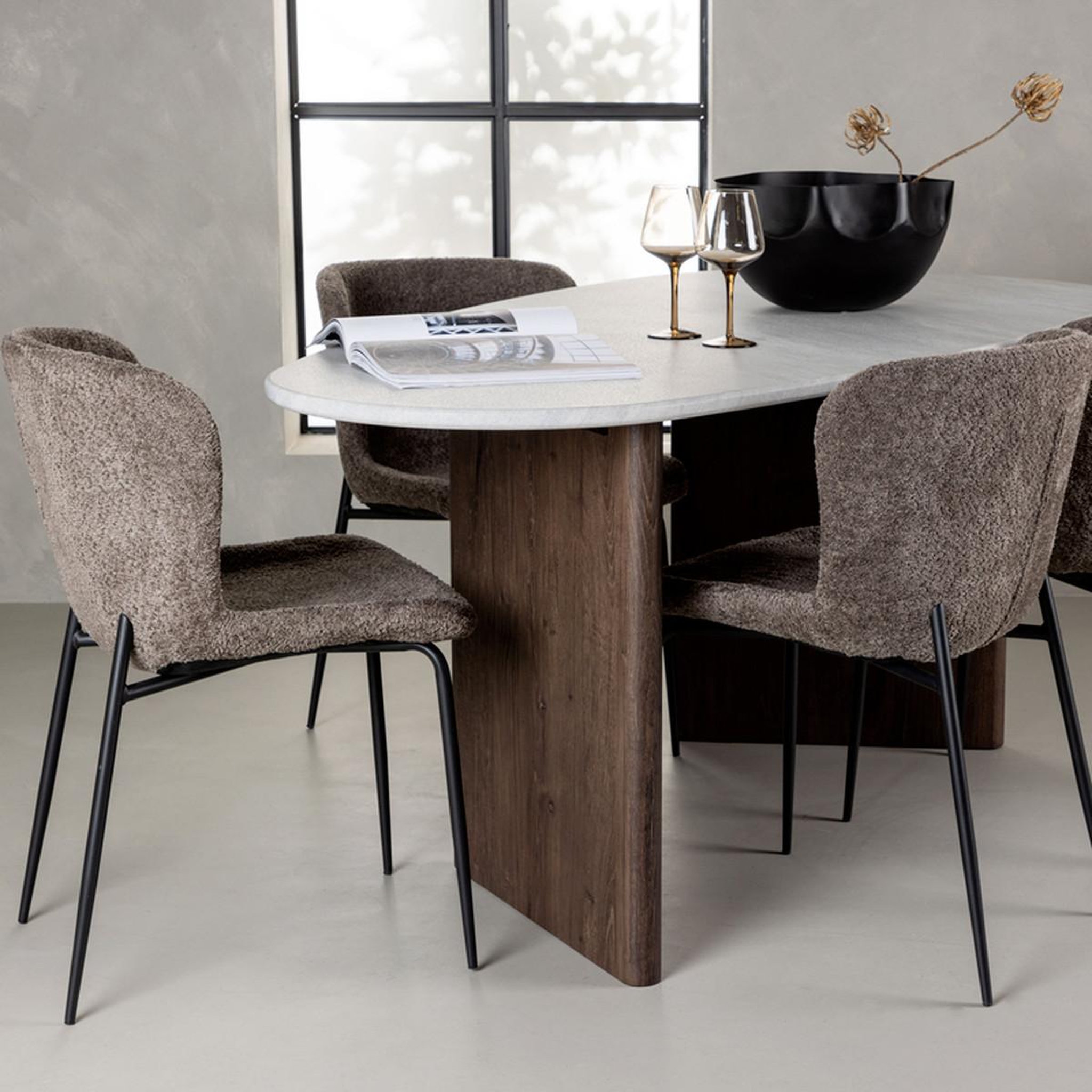 Voir la diapositive 5 : Paris Prix Ensemble table à manger & 4 chaises  gronvik & modesto  180cm gris clair & marron