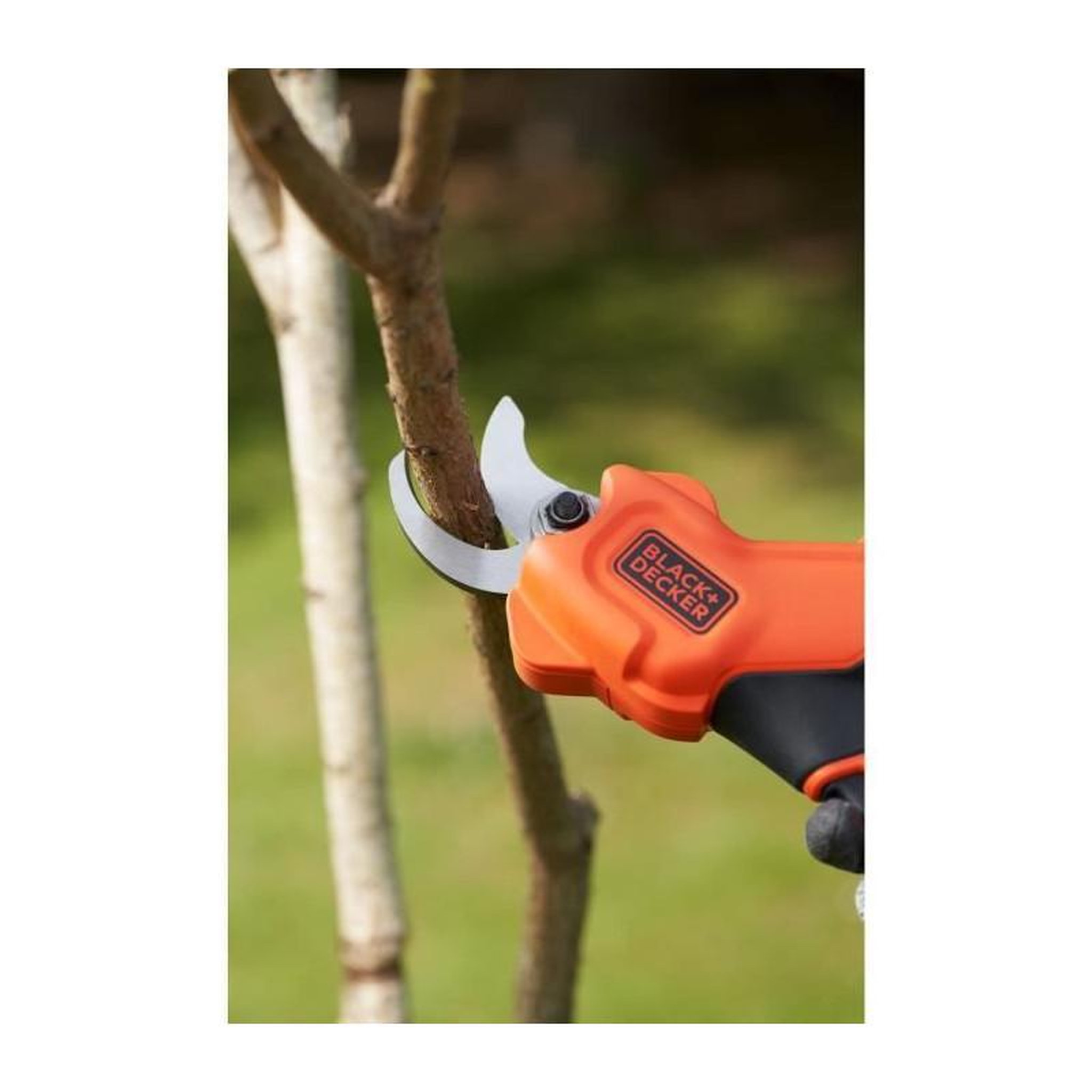 Voir la diapositive 6 : Black et Decker Sécateur BLACK+DECKER - Batterie Lithium 18V 2Ah - Capacité de coupe 25mm - Gâchette de sécurité