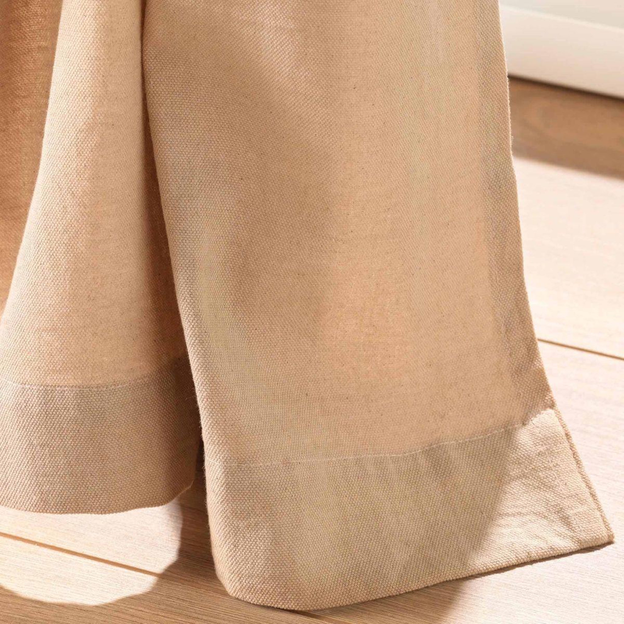 Voir la diapositive 4 : Douceur d'Intérieur Rideau à œillets avec pompons  azari  140x240cm camel