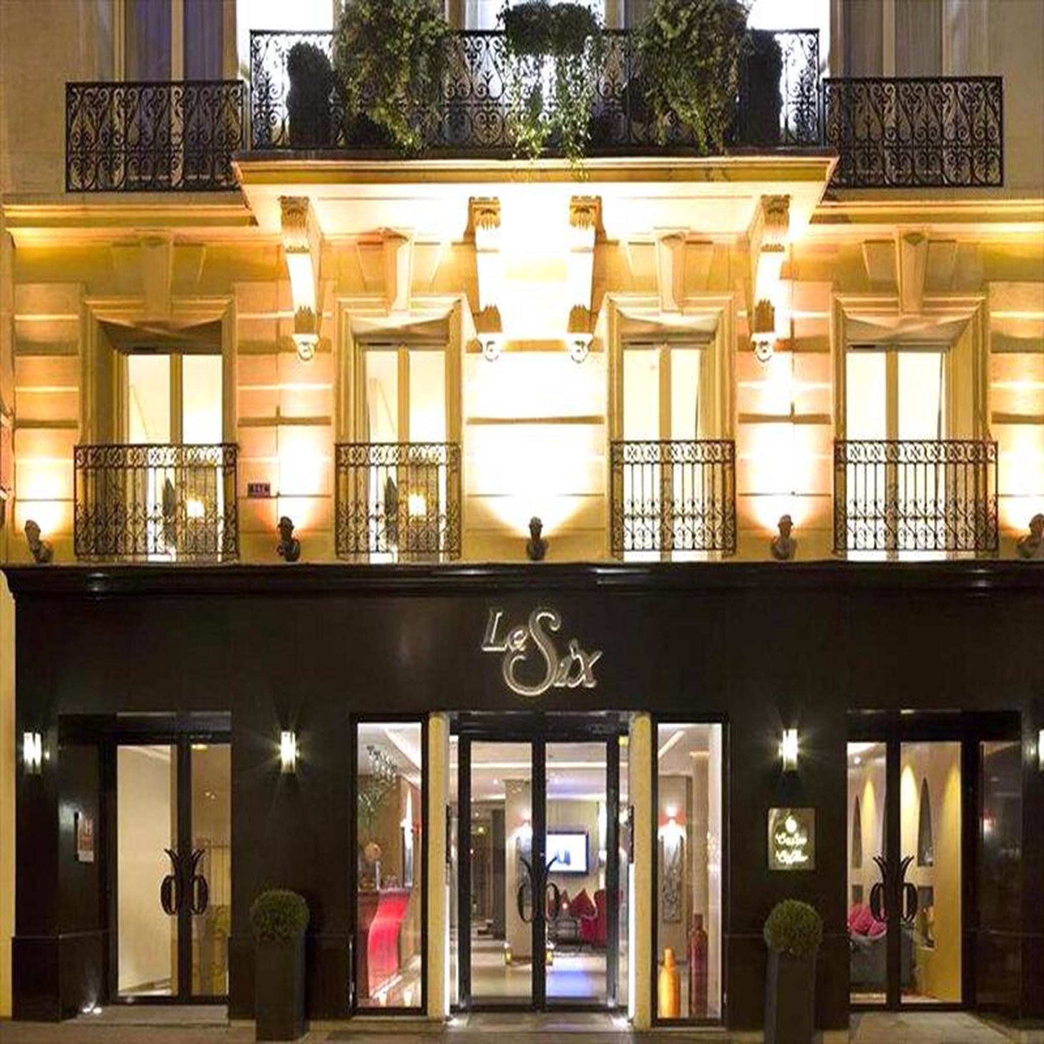 Voir la diapositive 4 : Smartbox Merveilleuse escale de 3 jours à Paris en hôtel 4* - Coffret Cadeau Séjour