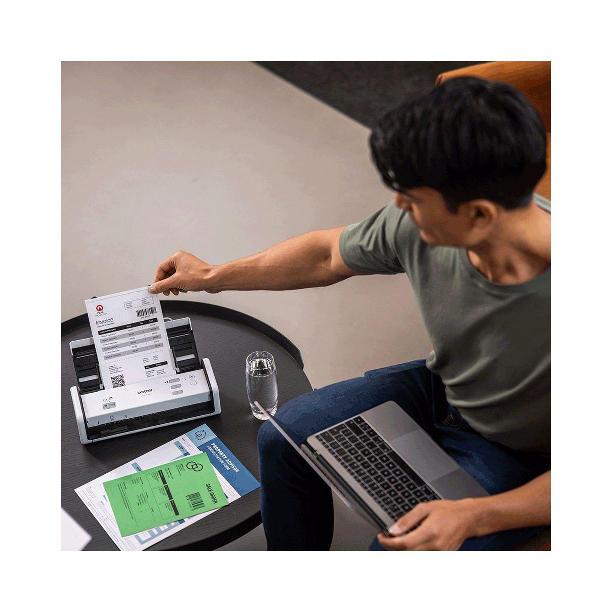 Voir la diapositive 3 : Brother Scanner à défilement ads-1300