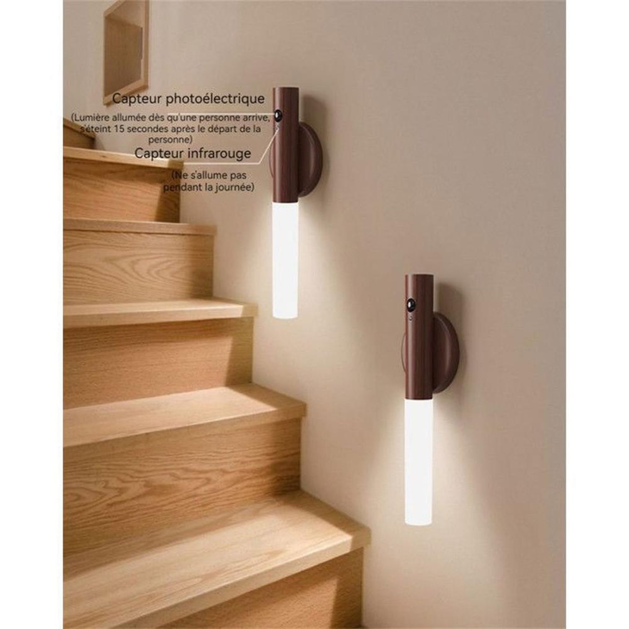 Voir la diapositive 2 : Applique murale orientable bicolore noire et dorée E27 incluse 300–600 lm, cadre en fer forgé