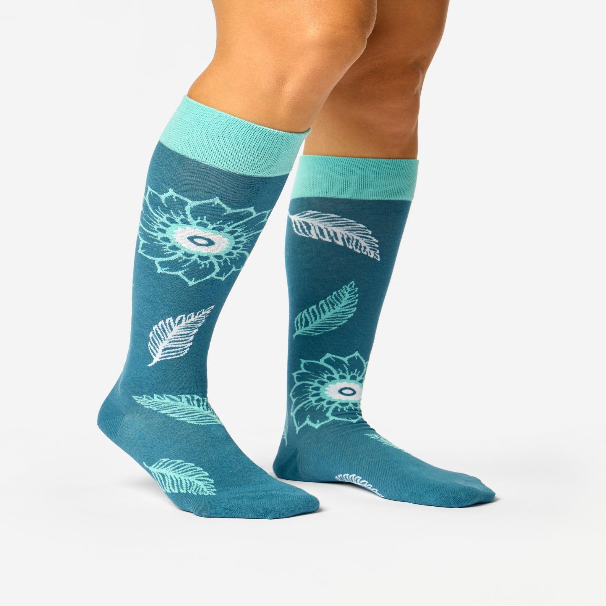 Voir la diapositive 2 : DEDOLES Chaussettes mi-bas mandala & feuilles