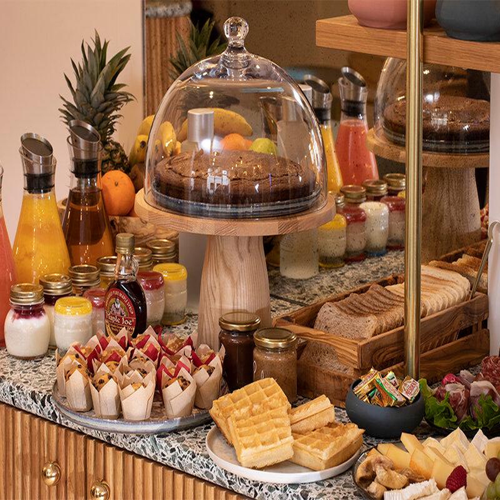 Voir la diapositive 2 : Smartbox 2 jours au centre de paris en boutique-hôtel 4* avec champagne - coffret cadeau séjour