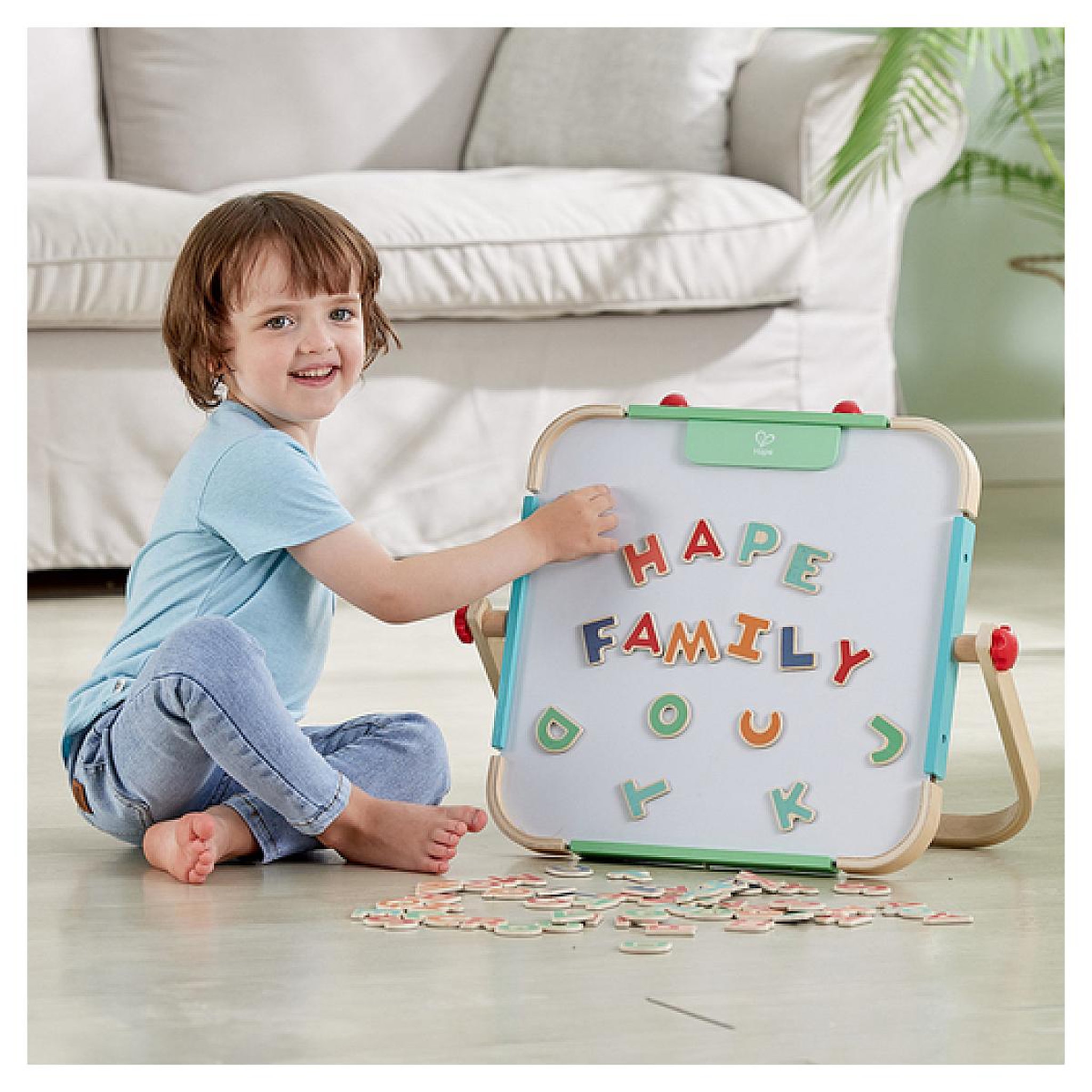 Voir la diapositive 4 : Hape - Alphabet magnétique - 70 pieces