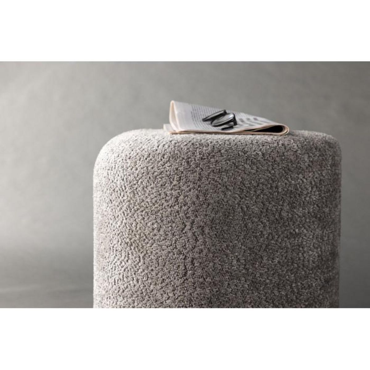 Paris Prix Pouf Tissu Bouclé  Peg  46cm Gris