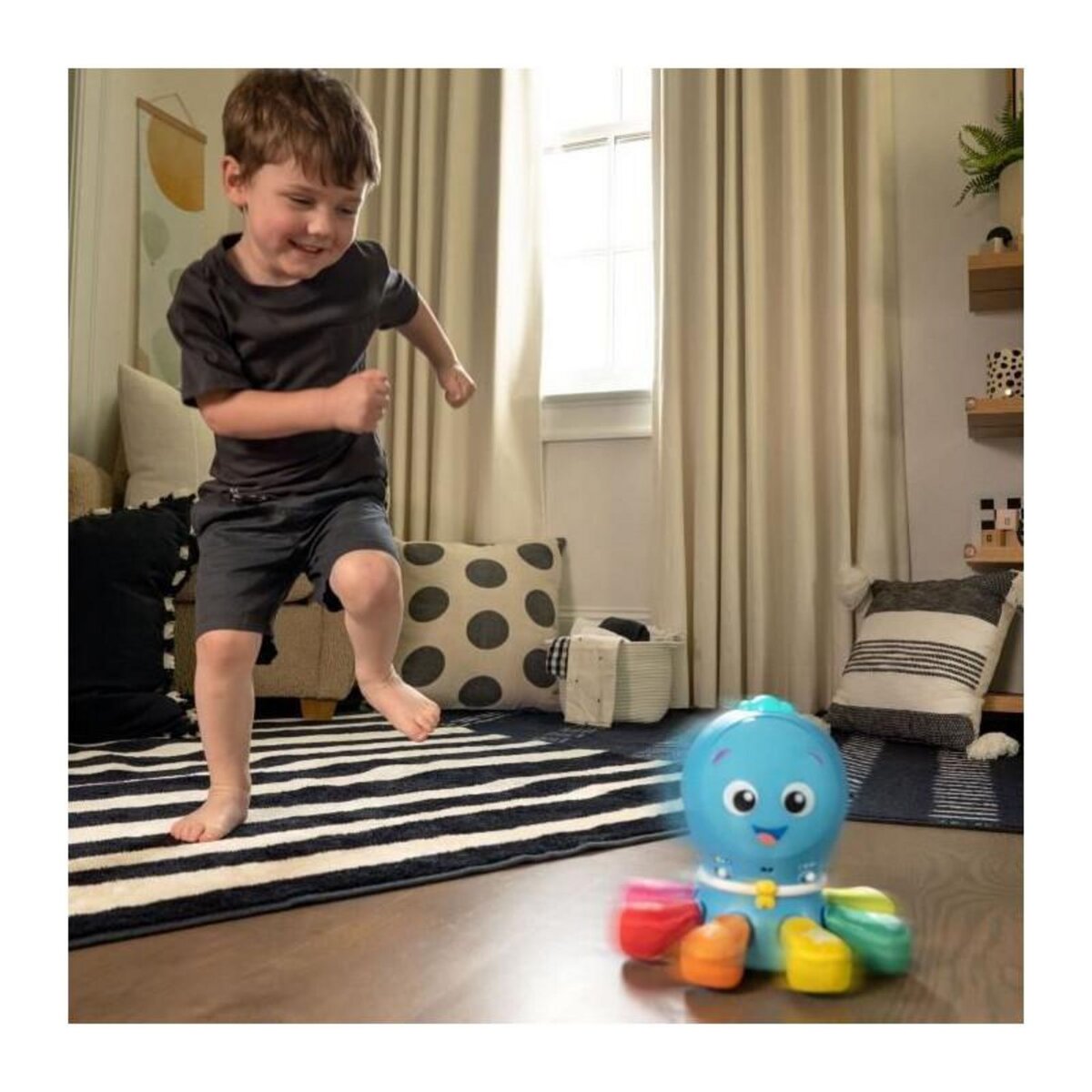 BABY EINSTEIN BABY EINSTEIN jouet de poursuite et activités Ocean Explorers, 4 modes de jeu pour bébé, musique, couleurs, formes, lumieres,