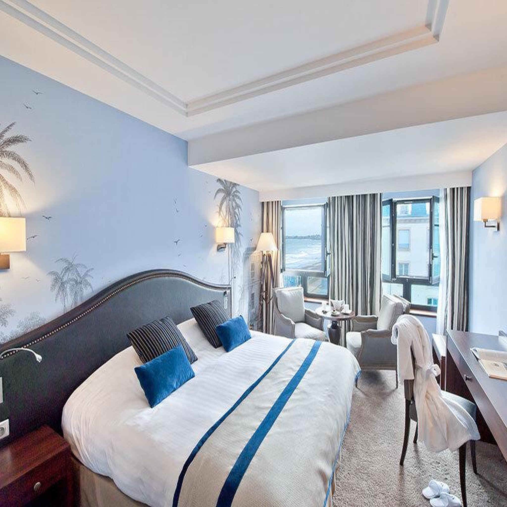 Voir la diapositive 2 : Smartbox Séjour bien-être en hôtel 4* avec accès spa à saint-malo - coffret cadeau séjour