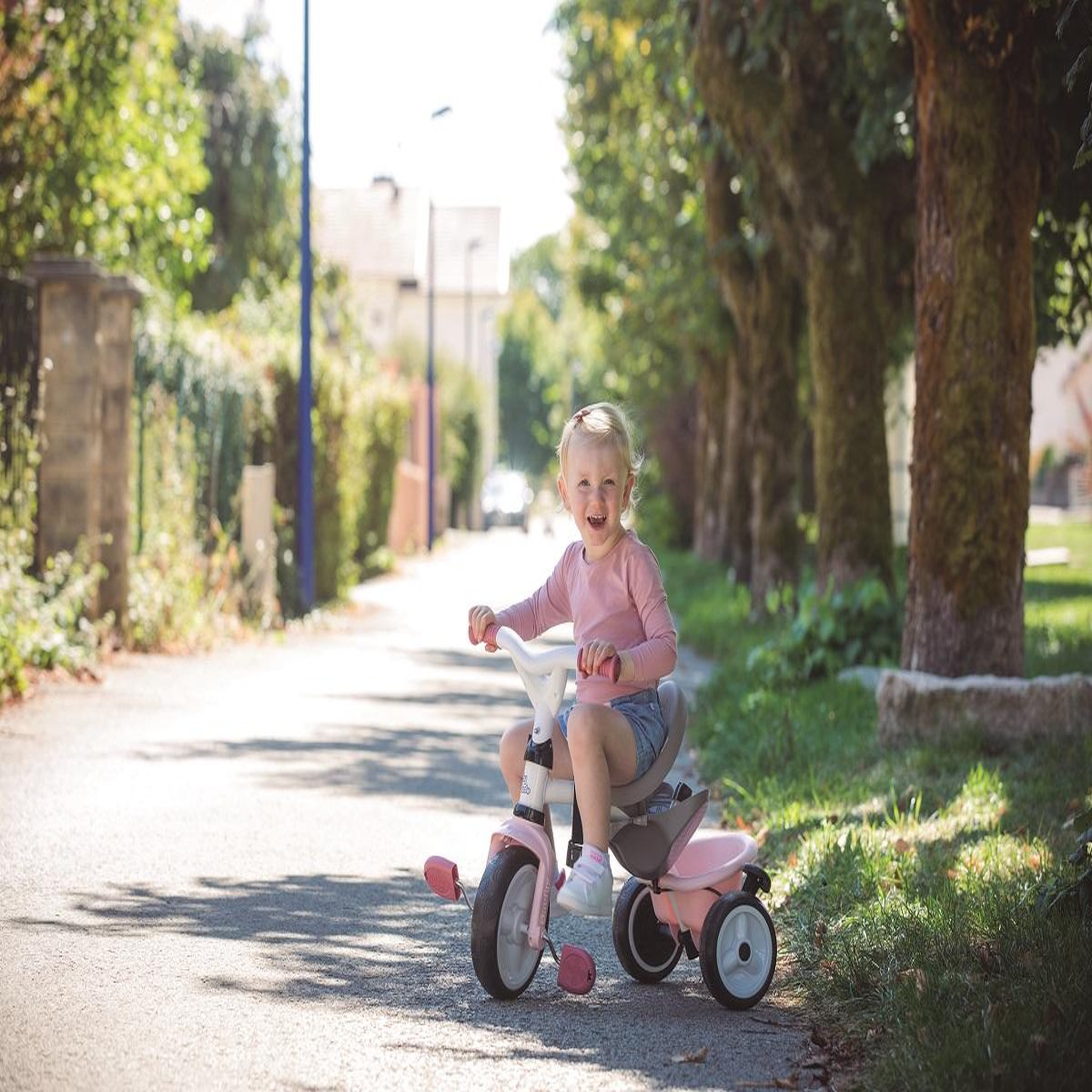 Voir la diapositive 9 : SMOBY Tricycle Baby balade plus Rose