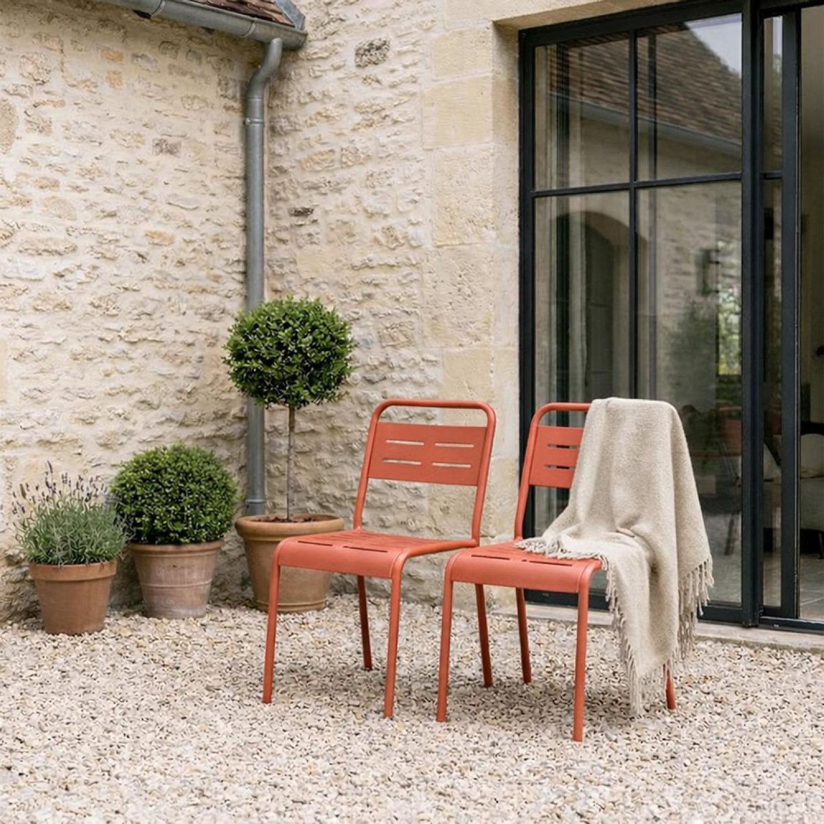 CONCEPT USINE Lot de 2 chaises de jardin empilables terracotta BERGAME