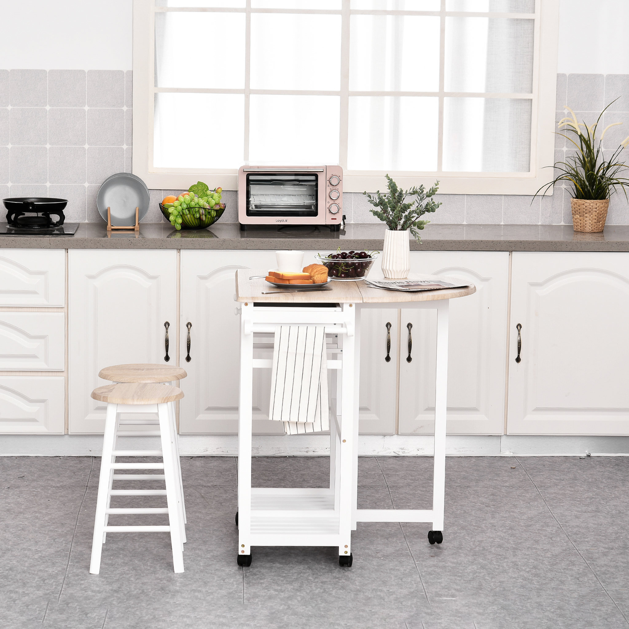 Voir la diapositive 2 : HOMCOM Ensemble table de bar pliable sur roulettes avec étagère et 2 tiroirs + 2 tabourets bois pin MDF blanc chêne clair