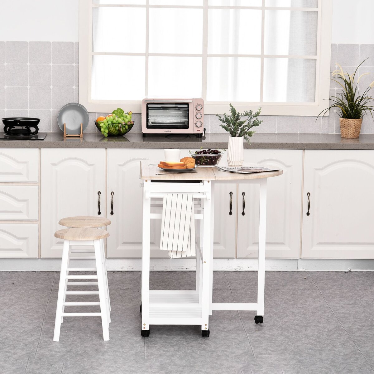 HOMCOM Ensemble table de bar pliable sur roulettes avec étagère et 2 tiroirs + 2 tabourets bois pin MDF blanc chêne clair