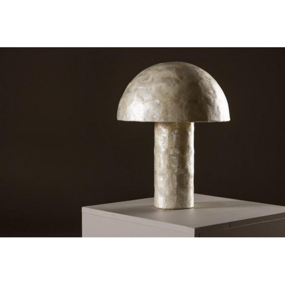 Paris Prix Lampe à Poser Design en Capiz  Lindon  48cm Gris Clair