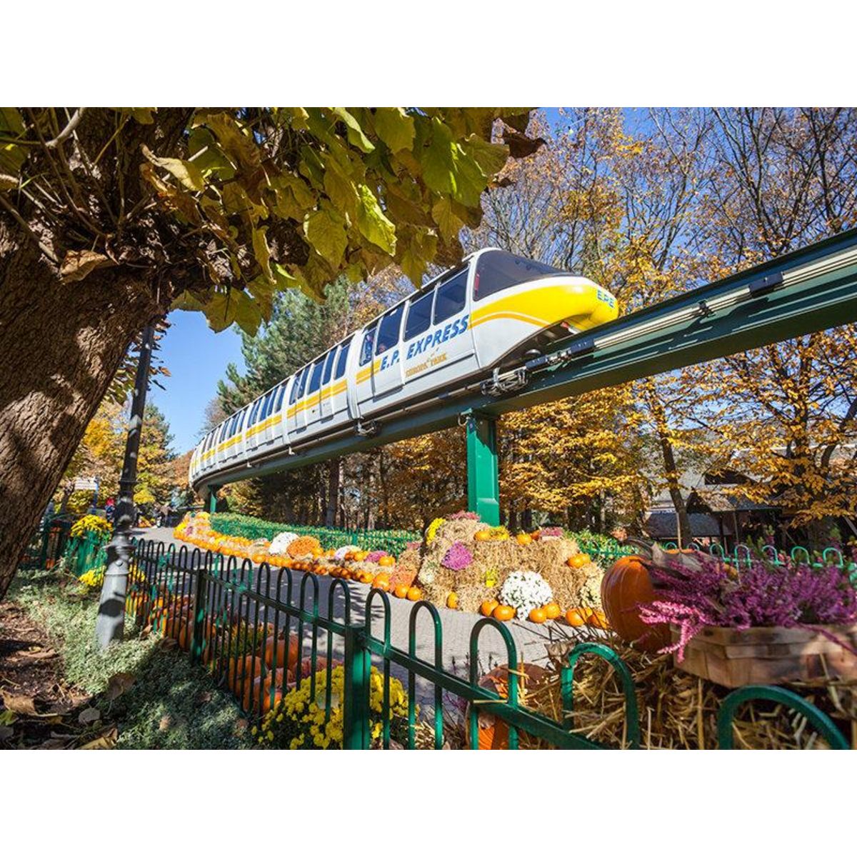 Smartbox Europa-Park 2025 en famille : 2 entrées adultes et 1 entrée enfant pour deux jours en haute saison - Coffret Cadeau Sport & Aventure