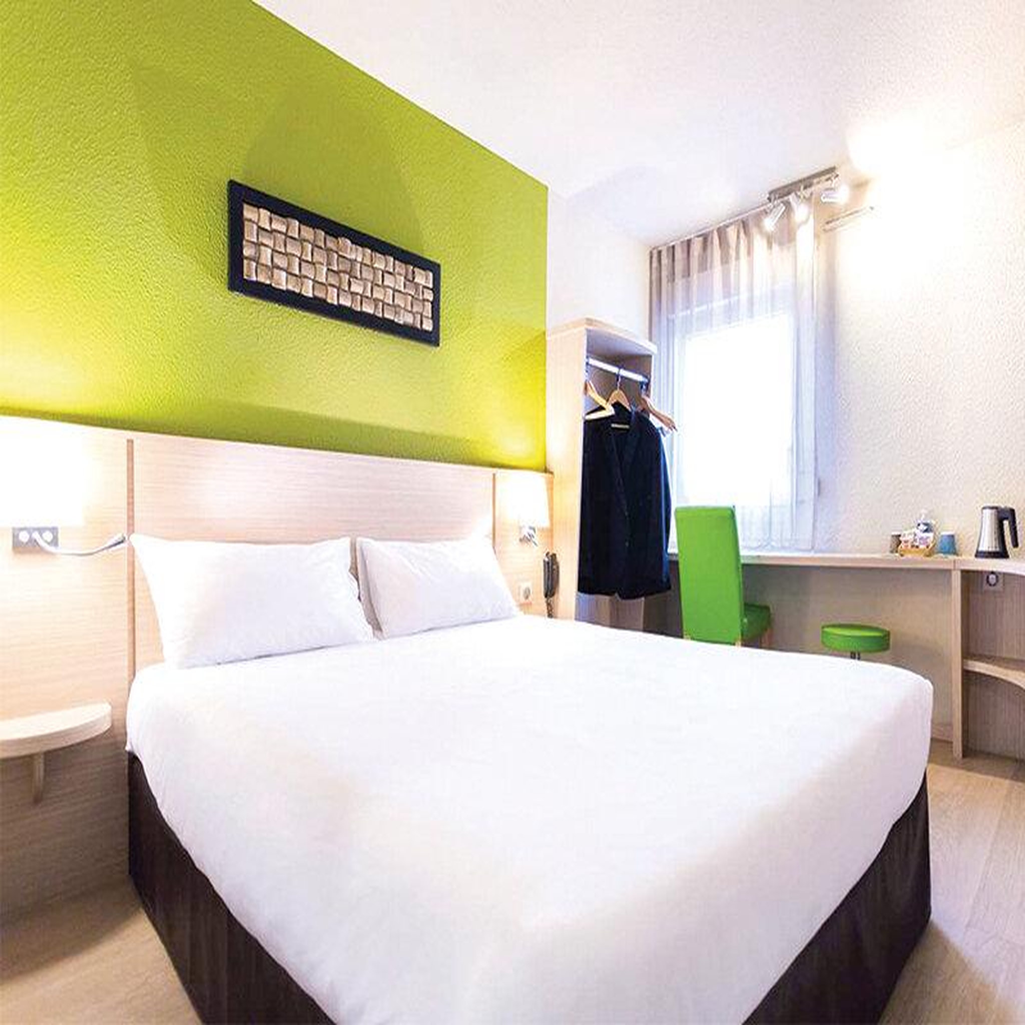 Voir la diapositive 6 : Smartbox Séjour europa-park 2026 : billet pour 2 adultes (1 jour) et 1 nuit dans un hôtel proche d'europa-park - coffret cadeau multi-thèmes