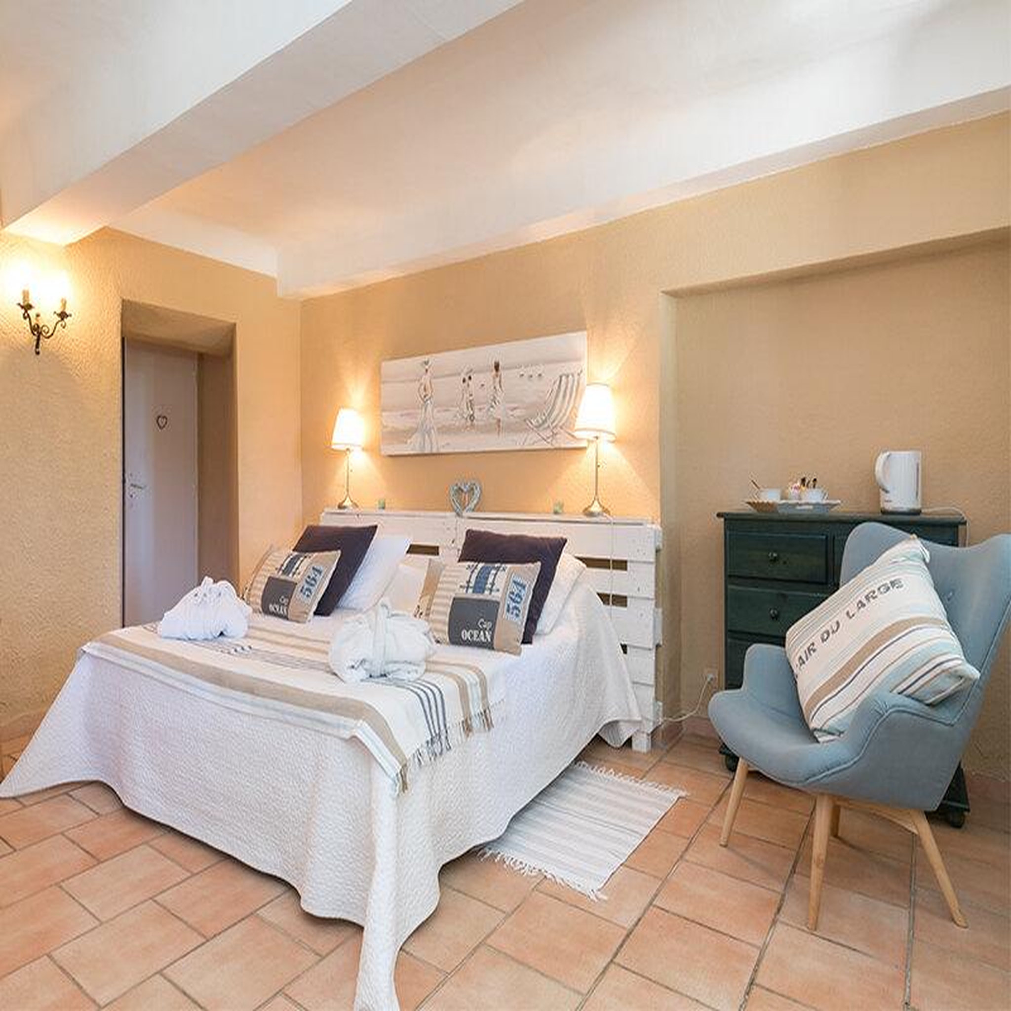 Voir la diapositive 2 : Smartbox Séjour en château aux portes des gorges du verdon : 3 jours en suite avec dégustation de vins - coffret cadeau séjour