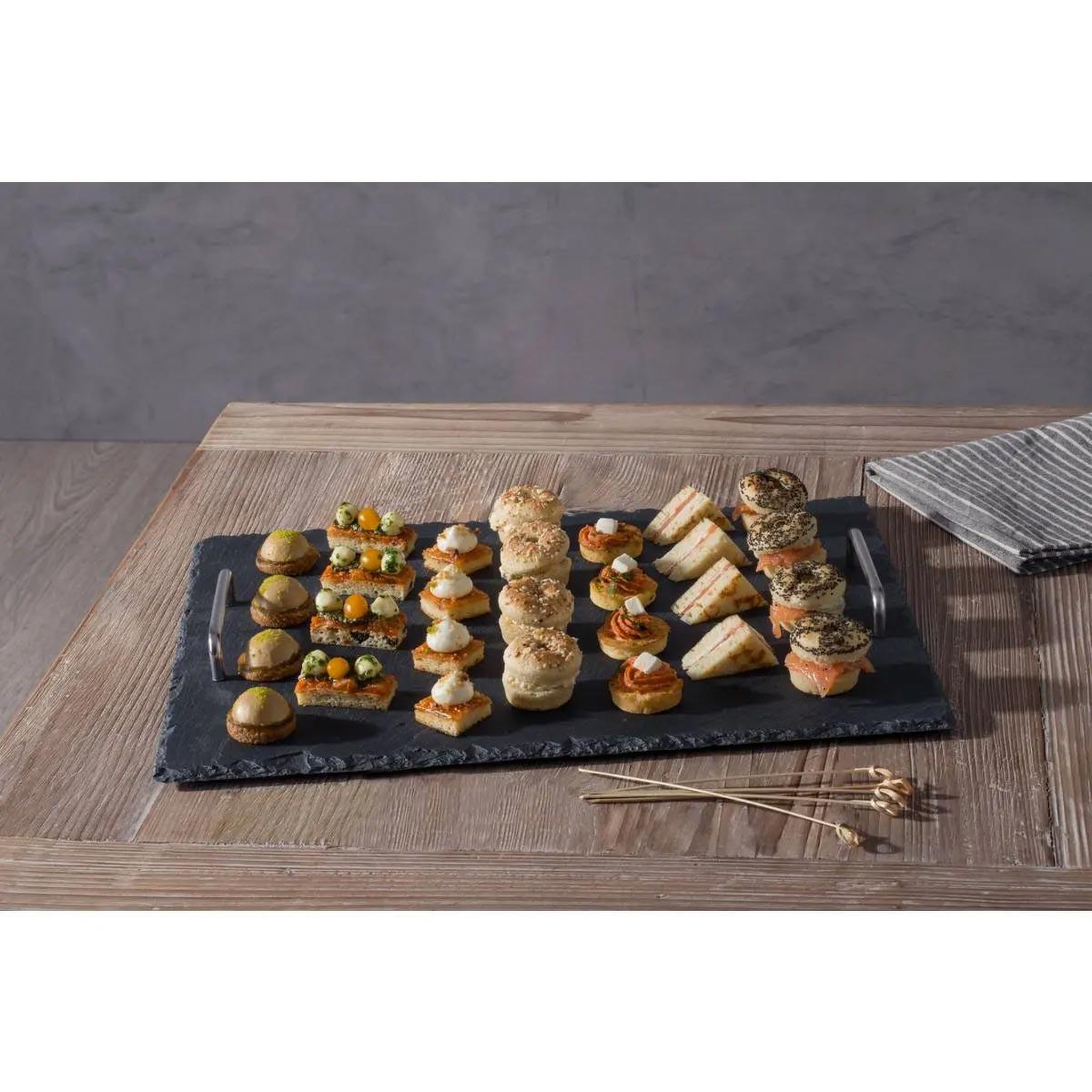 Voir la diapositive 5 : SECRET DE GOURMET Plateau de présentation  ardoise  40cm gris