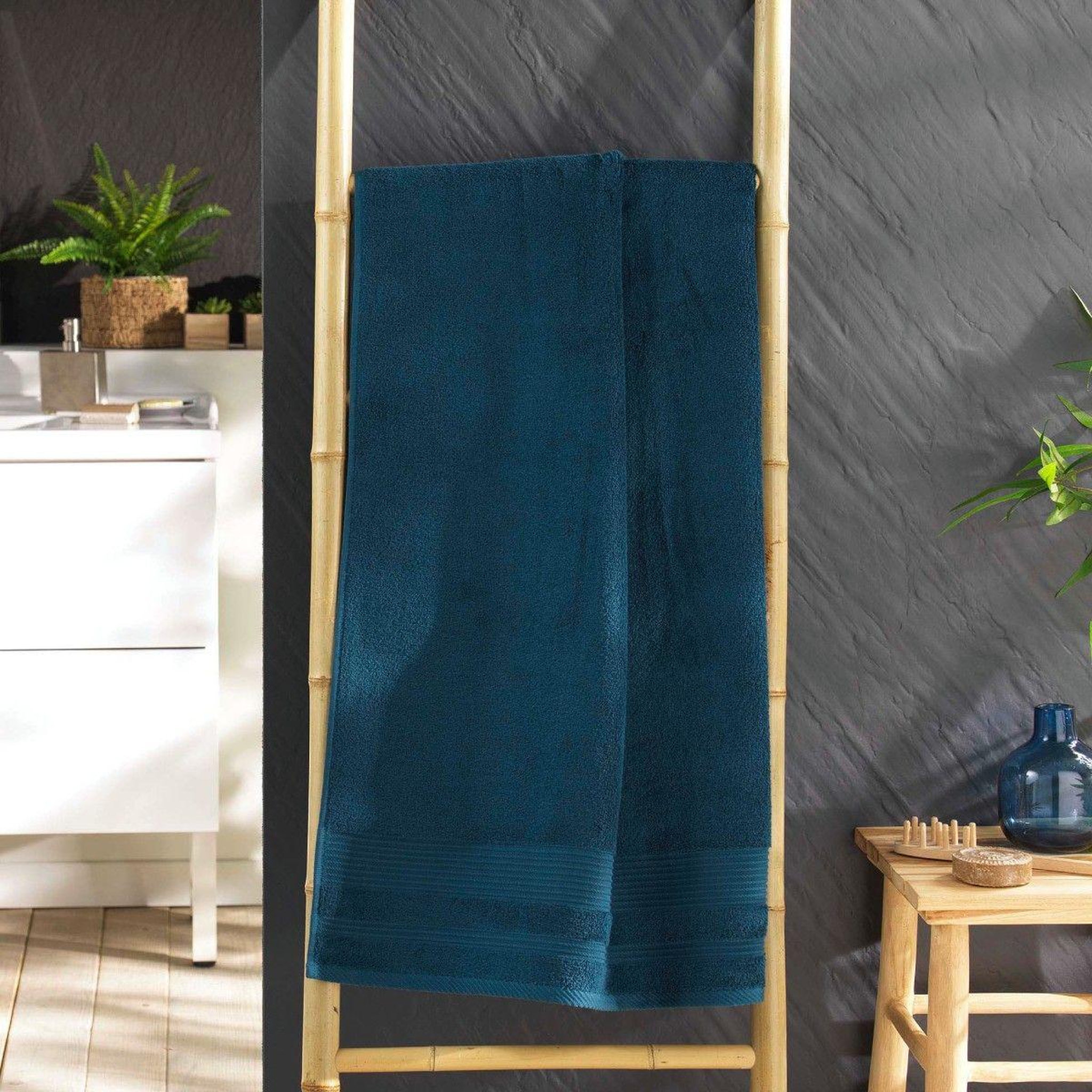 Voir la diapositive 3 : Douceur d'Intérieur Drap de douche  tendresse  70x130cm saphir